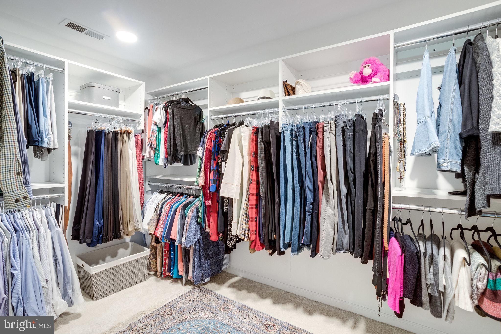 LANGLEY OAKS - Residential