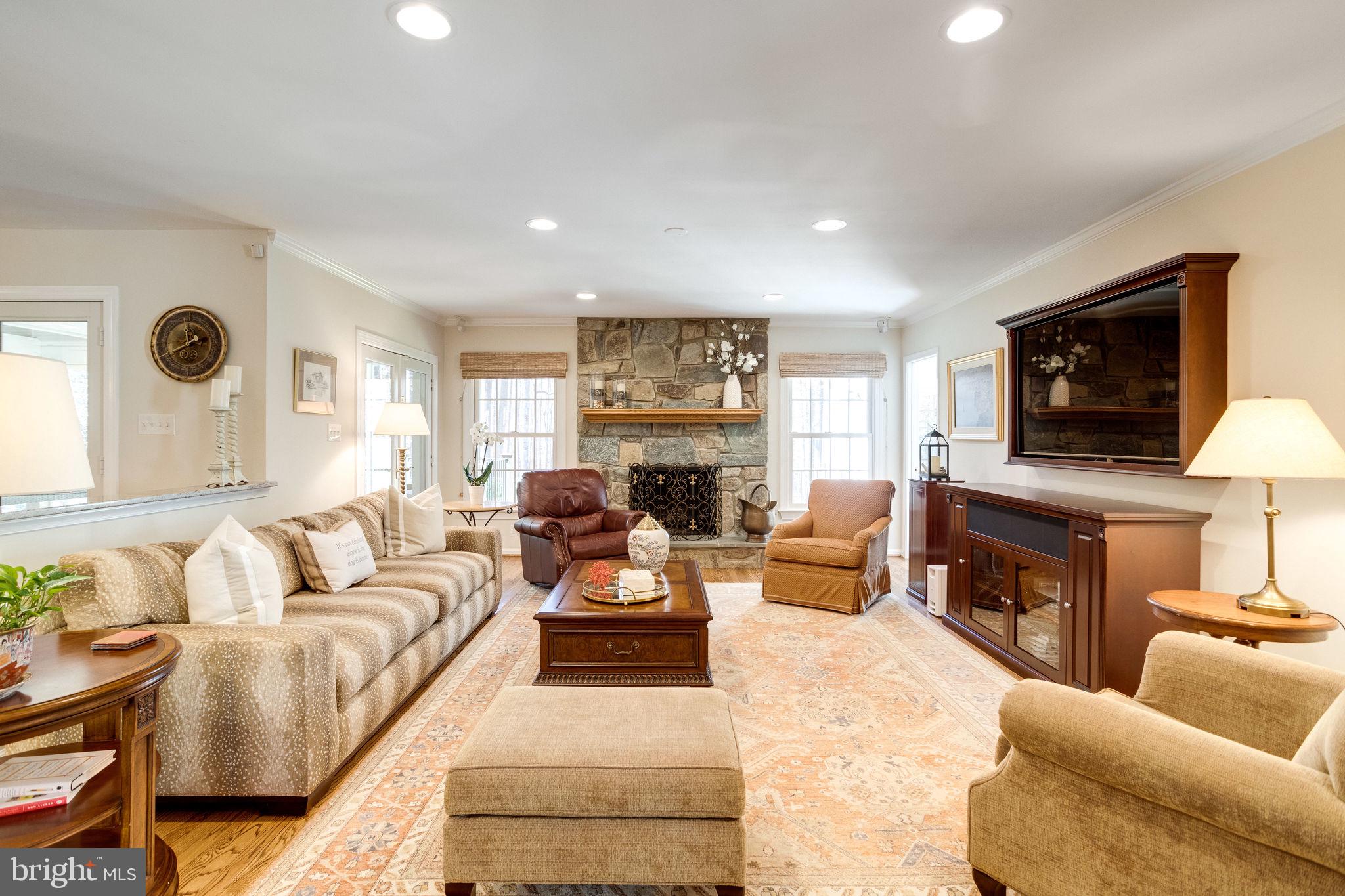 LANGLEY OAKS - Residential