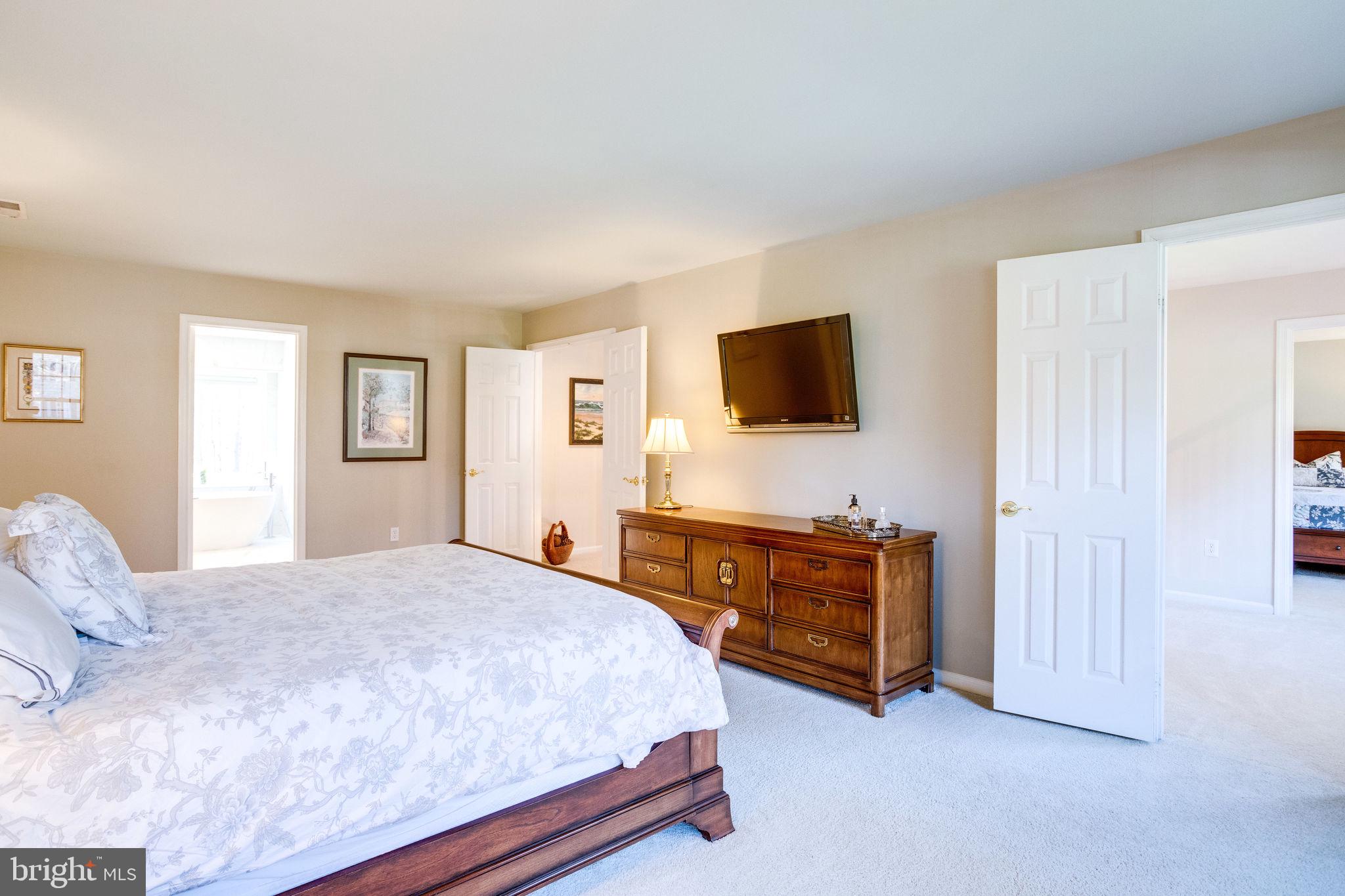 LANGLEY OAKS - Residential