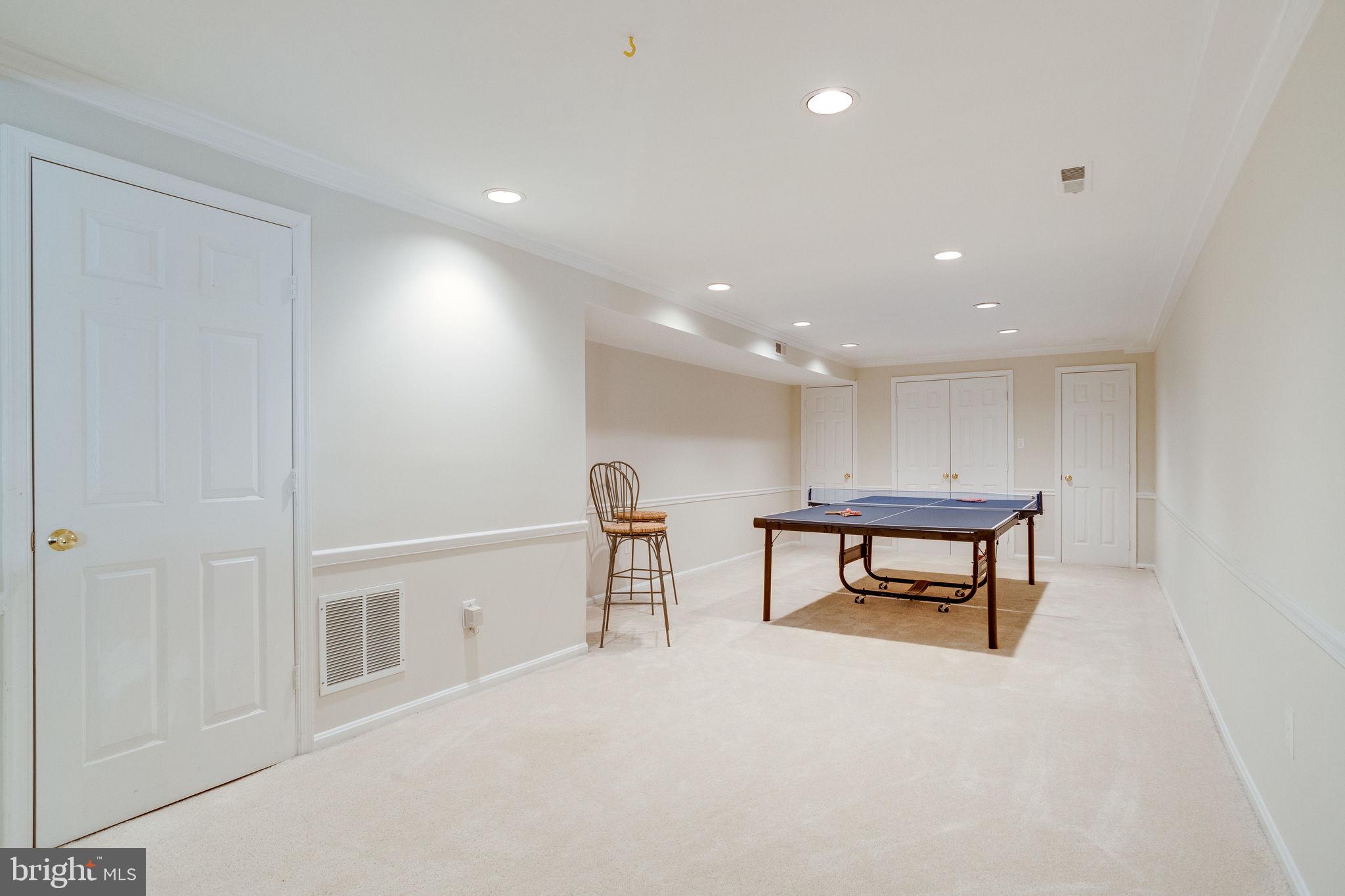 LANGLEY OAKS - Residential