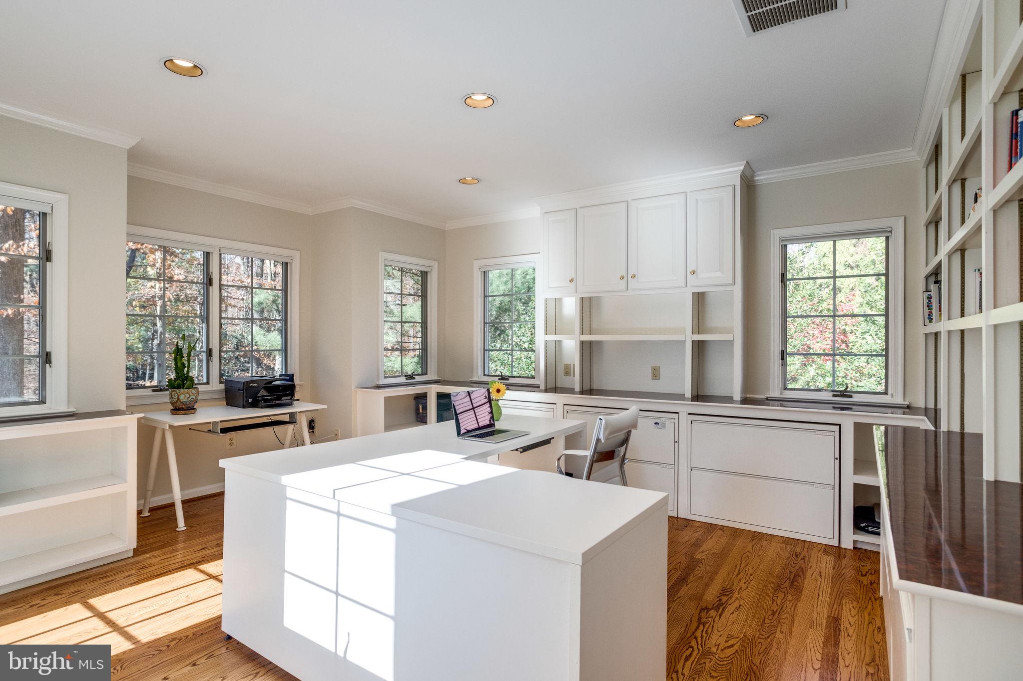 LANGLEY OAKS - Residential