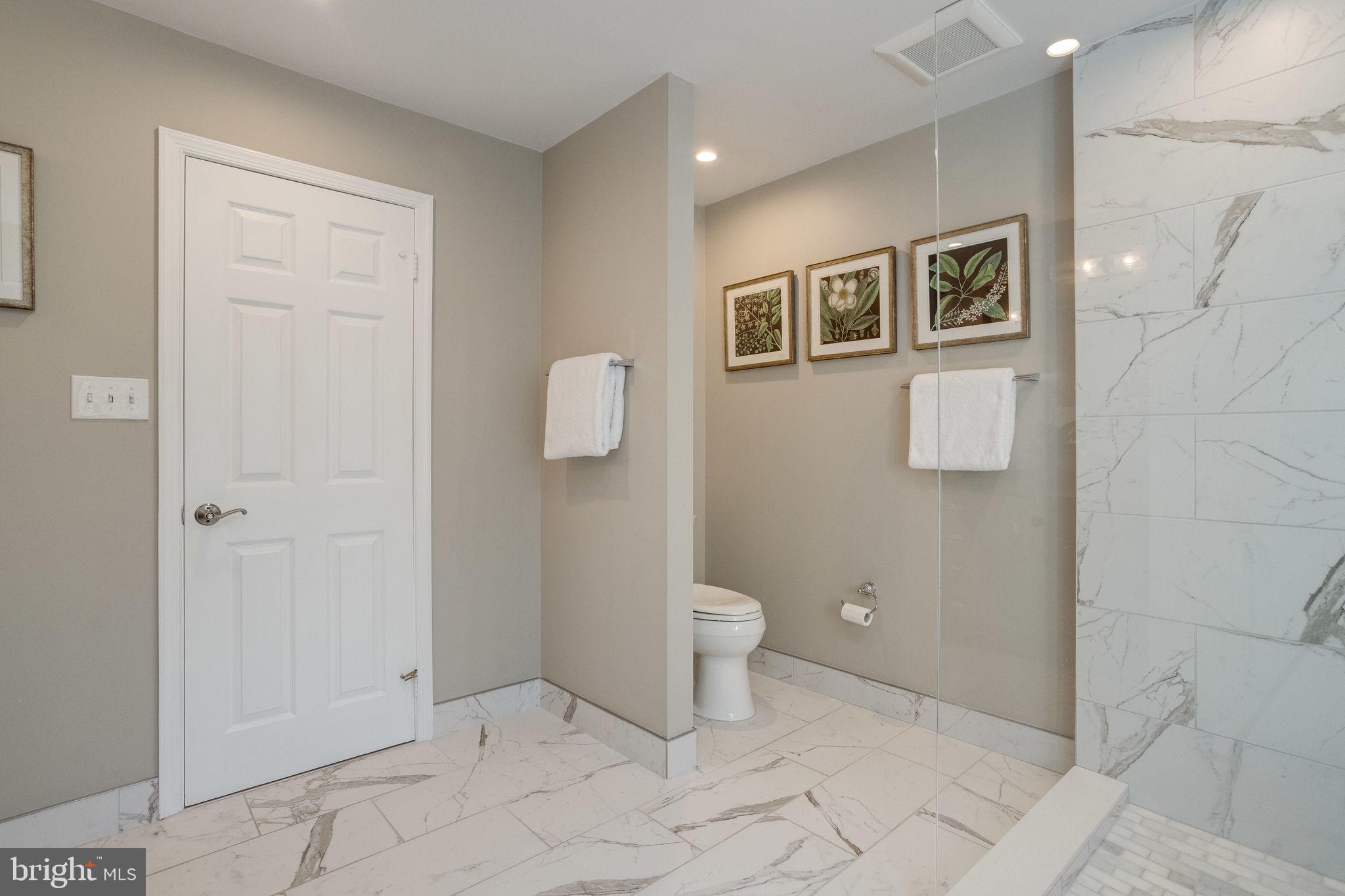 LANGLEY OAKS - Residential