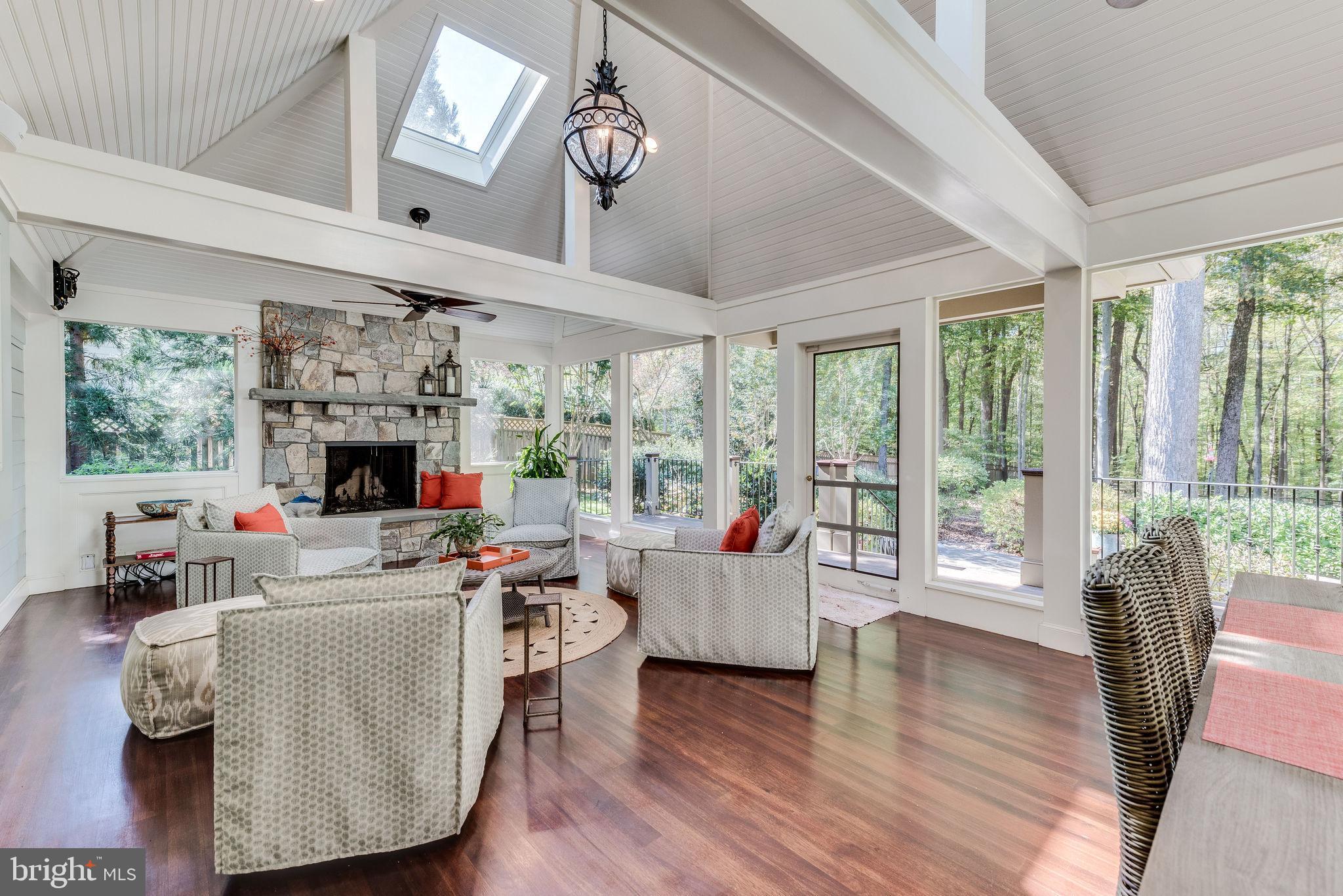 LANGLEY OAKS - Residential