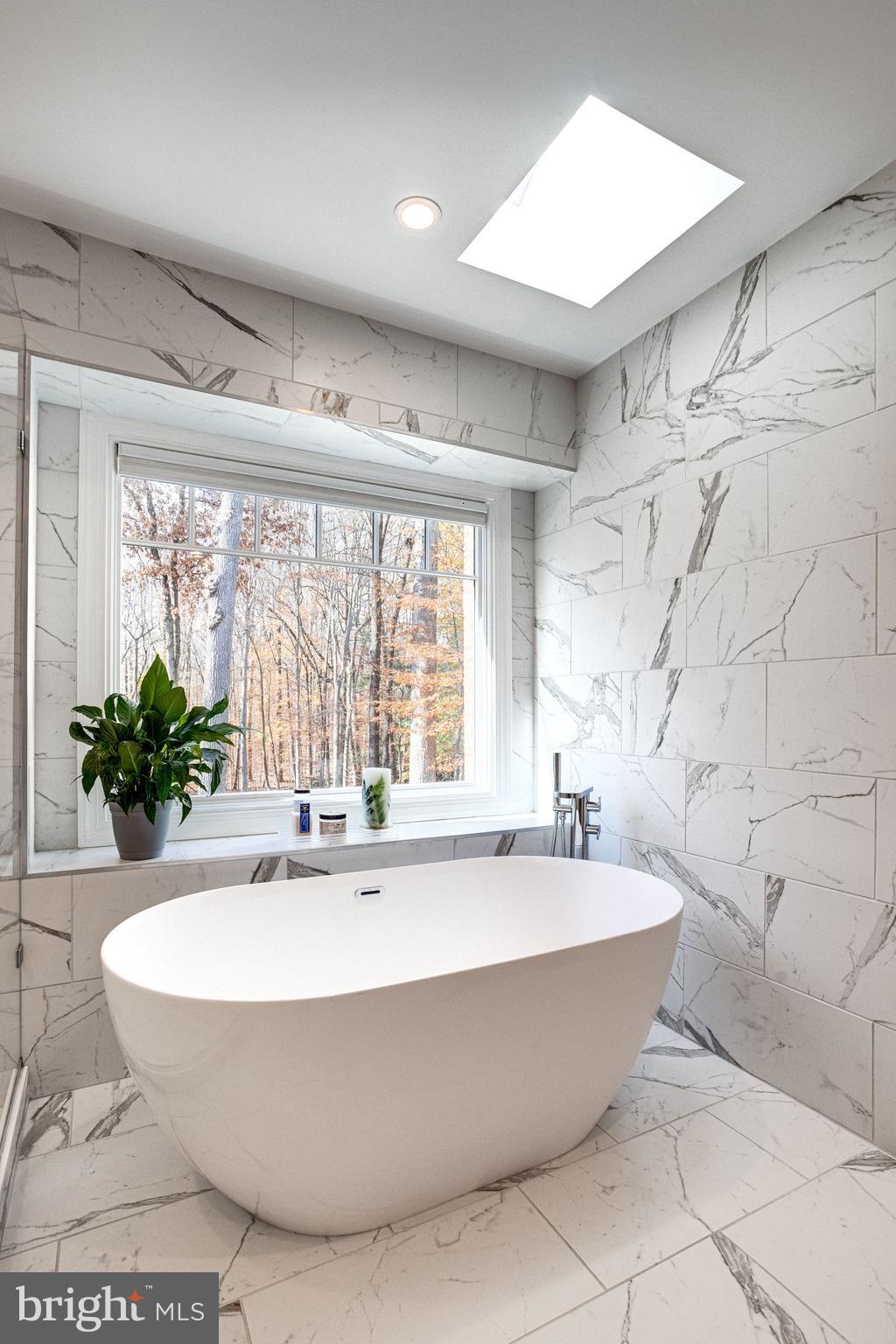 LANGLEY OAKS - Residential