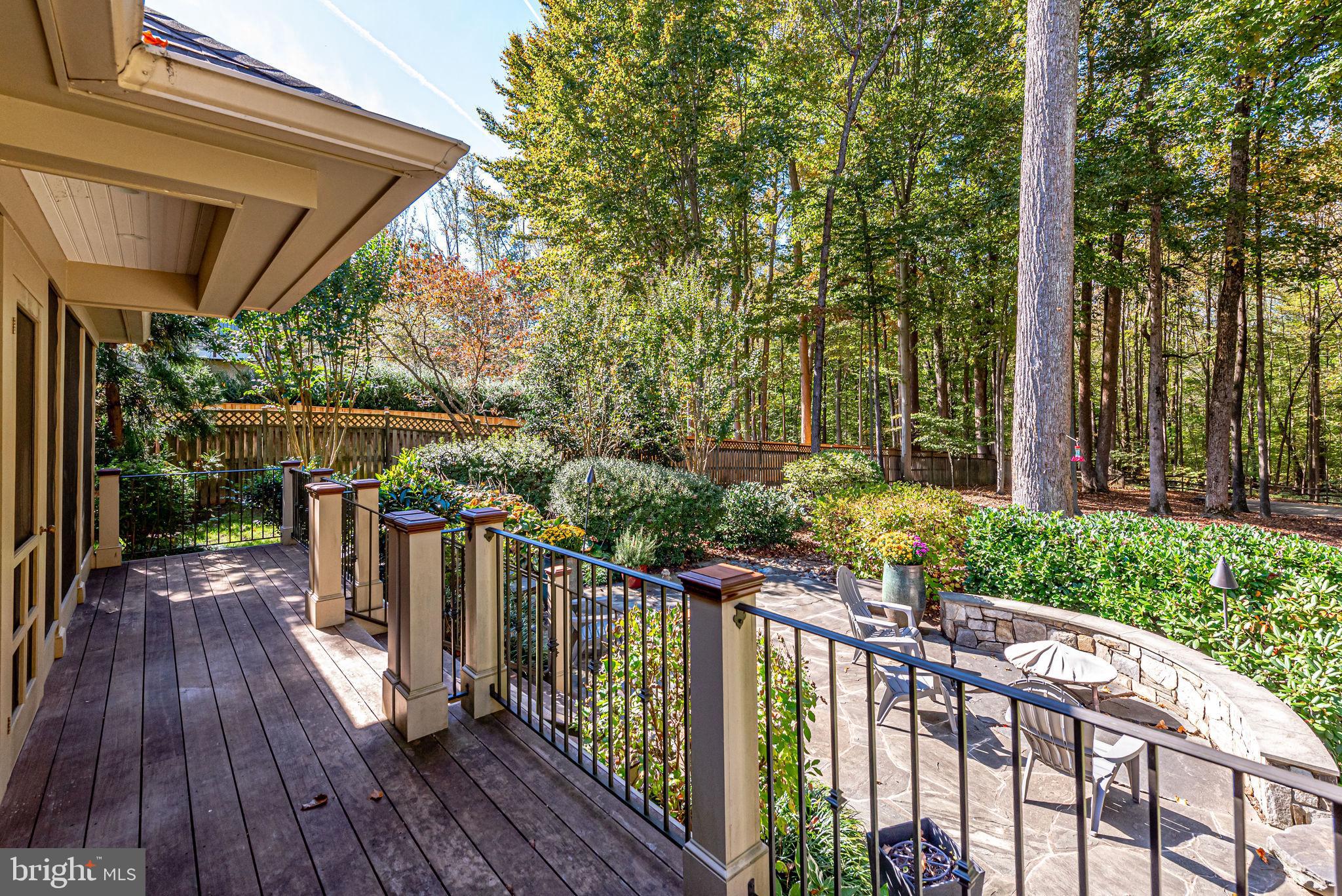 LANGLEY OAKS - Residential