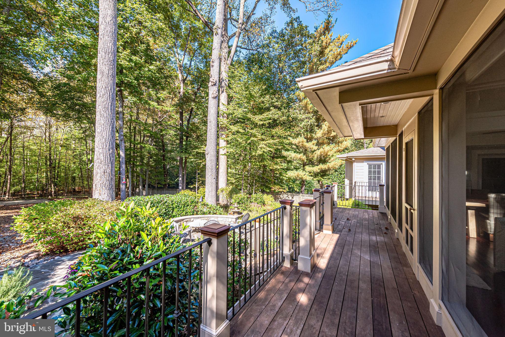 LANGLEY OAKS - Residential