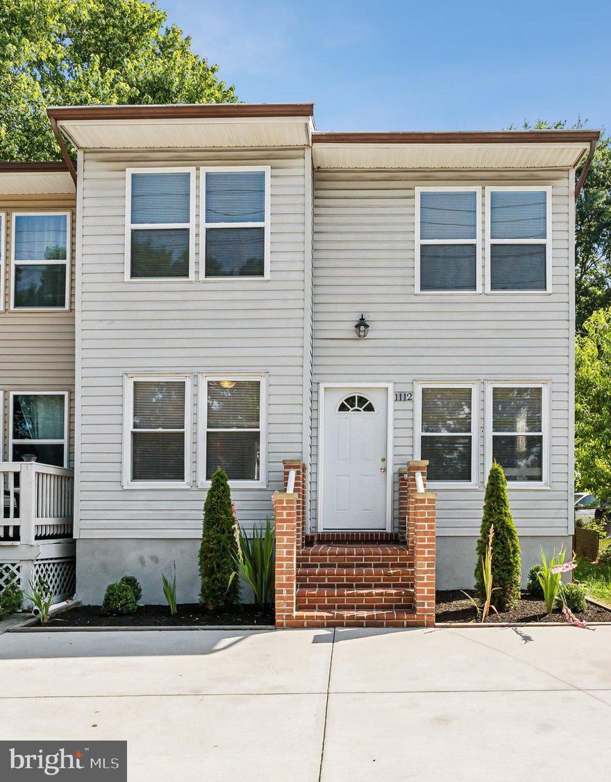 Location! Location! Location! Discover your new home in the heart of Annapolis! This charming 3-bedroom residence is located in one of the most desirable areas of Annapolis. The entire house has been freshly painted with new carpet and luxury vinyl flooring, creating a bright and inviting atmosphere. The large backyard is perfect for outdoor activities, gardening, or simply relaxing in the fresh air.

Move-in ready, this home offers a perfect blend of comfort and convenience. Don't miss the opportunity to make this beautiful property your own!