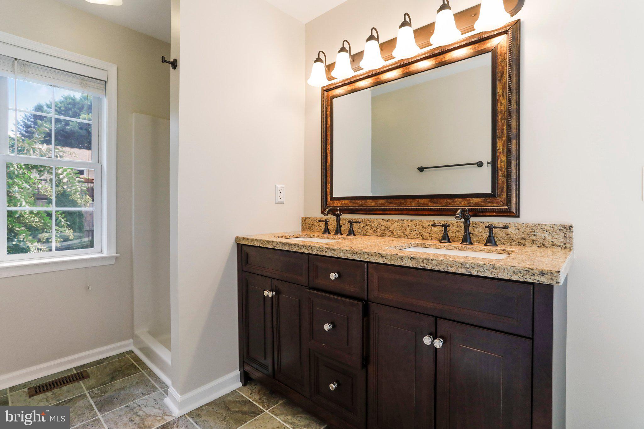 GREENFIELD - Residential Lease