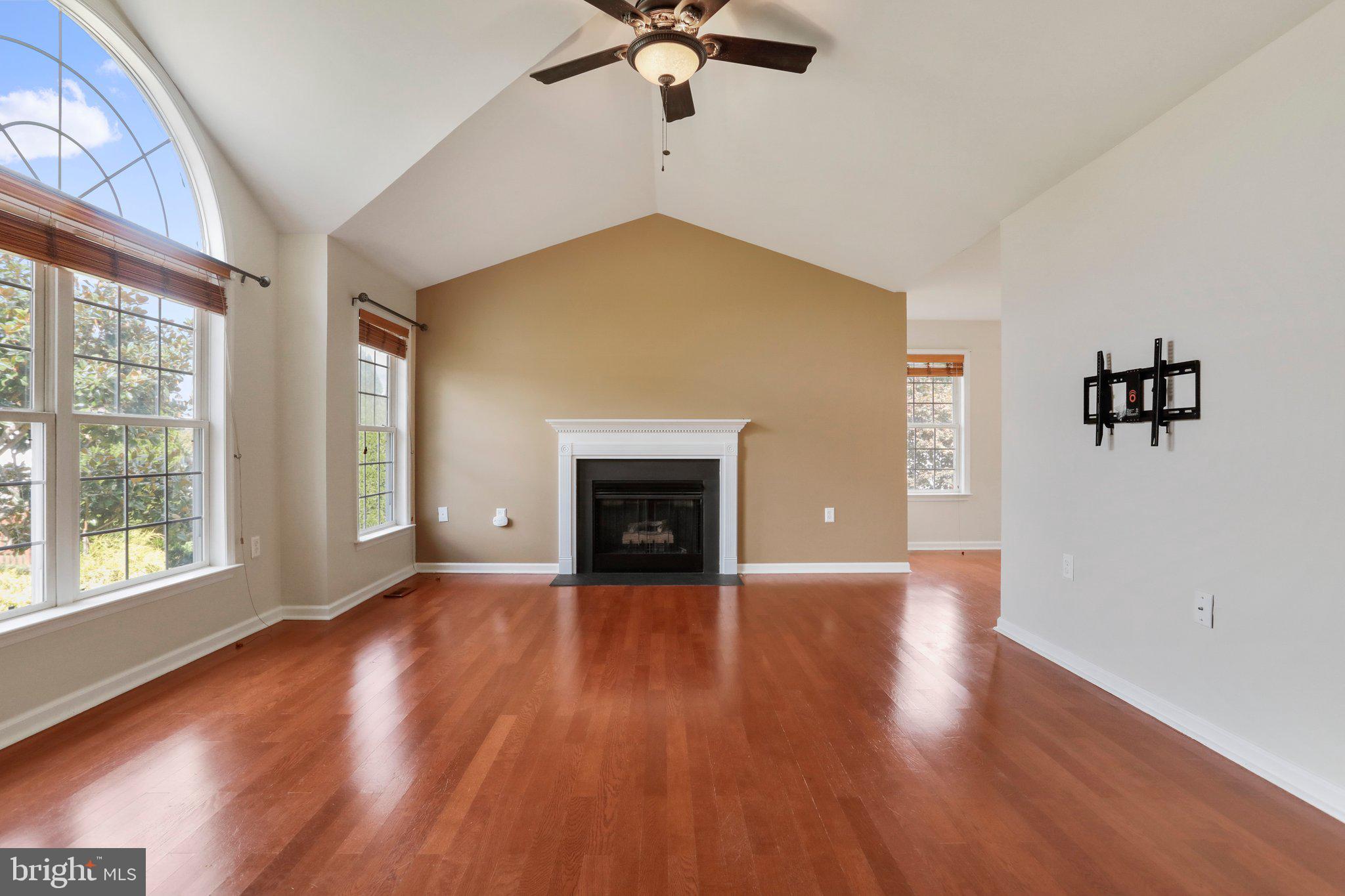 GREENFIELD - Residential Lease