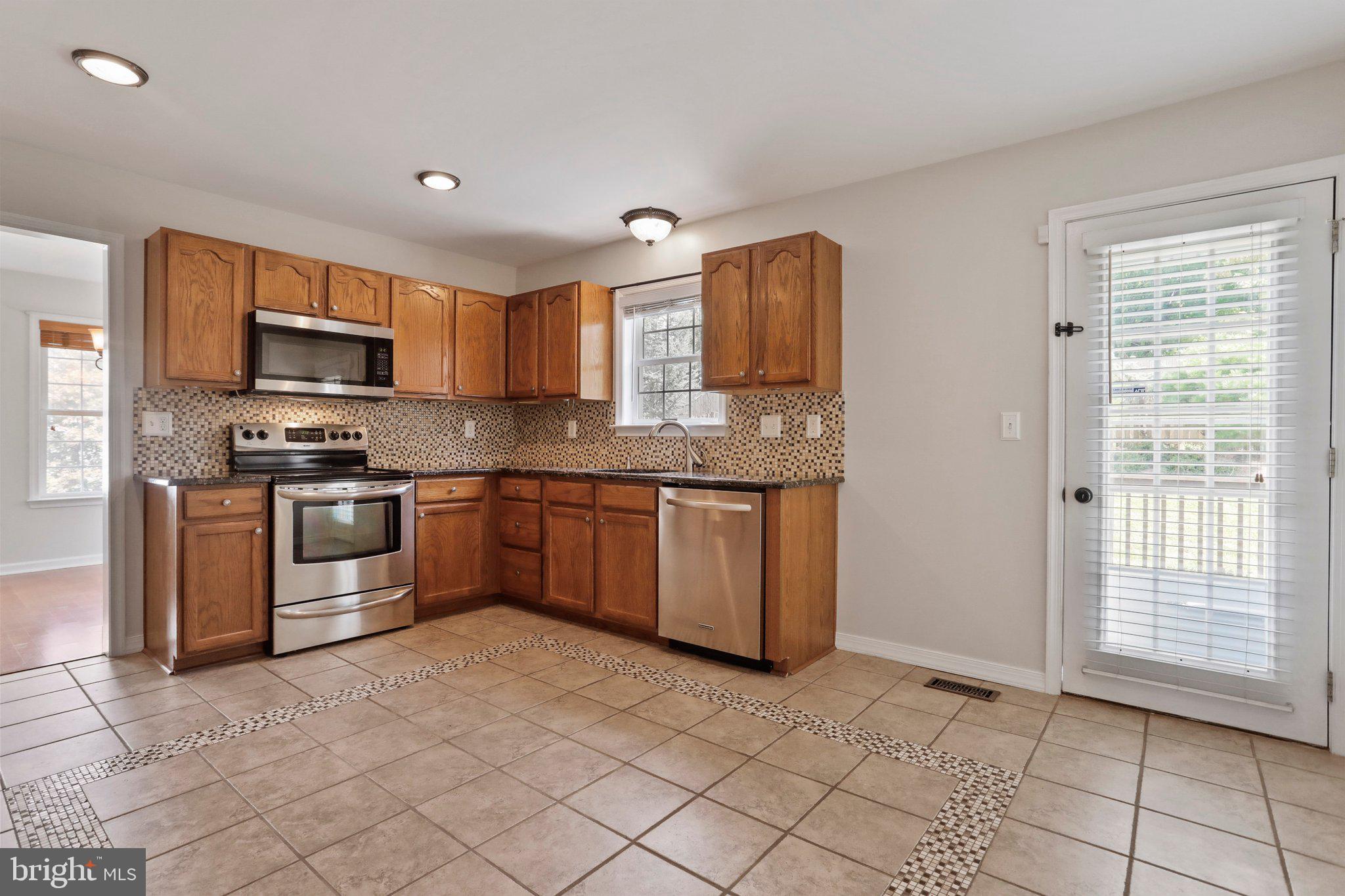 GREENFIELD - Residential Lease