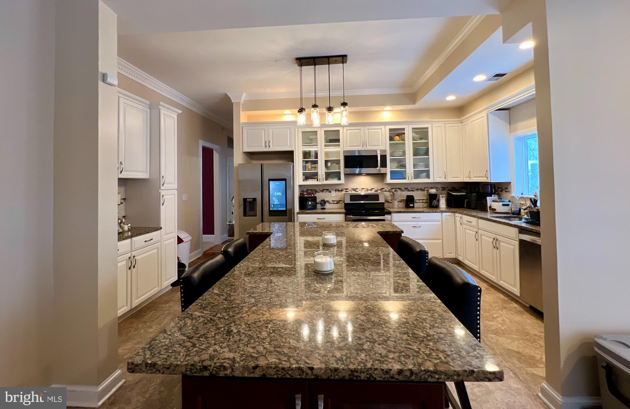 QUEEN ANNE KNOLLS - Residential