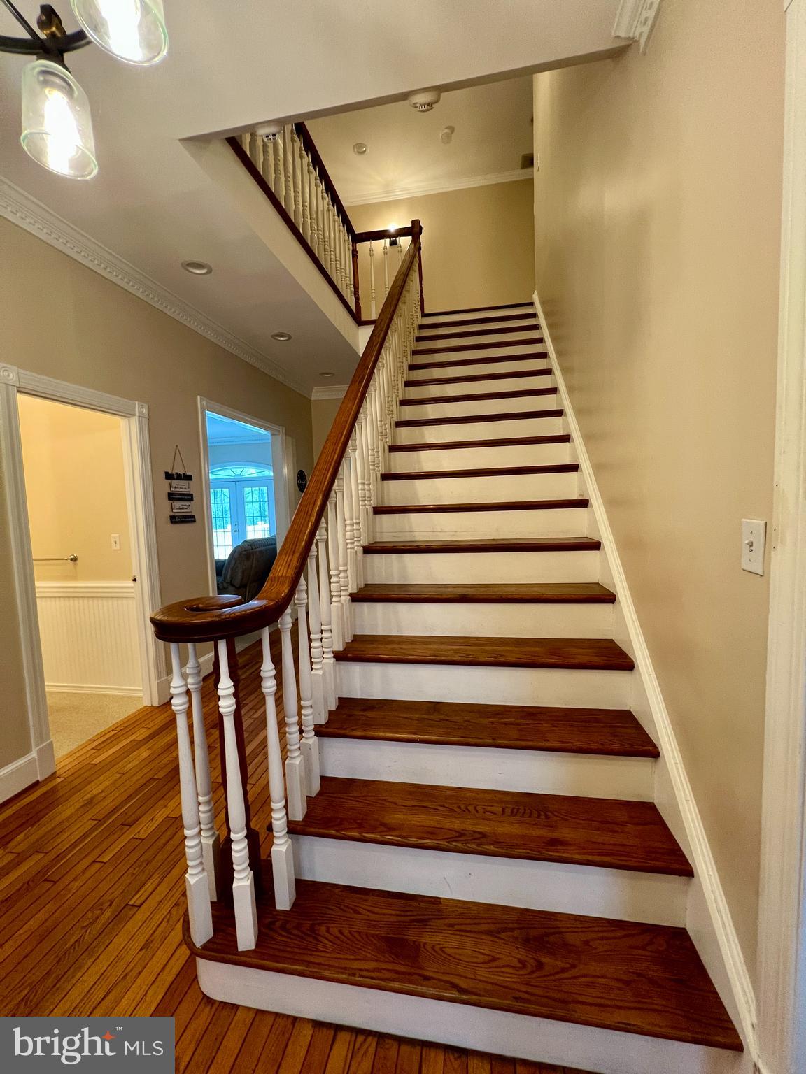 QUEEN ANNE KNOLLS - Residential