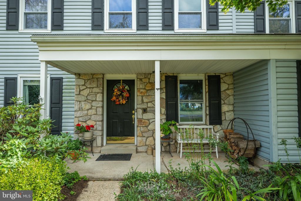 Photo of 2015 Creek Way, LANSDALE, PA 19446 (MLS # PAMC2157928)
