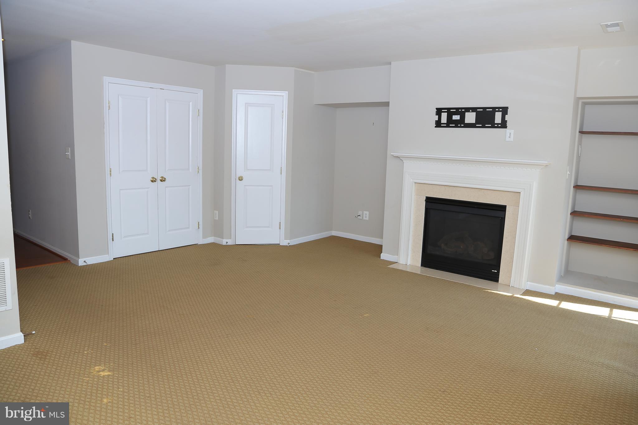 PEMBROOKE - Residential Lease