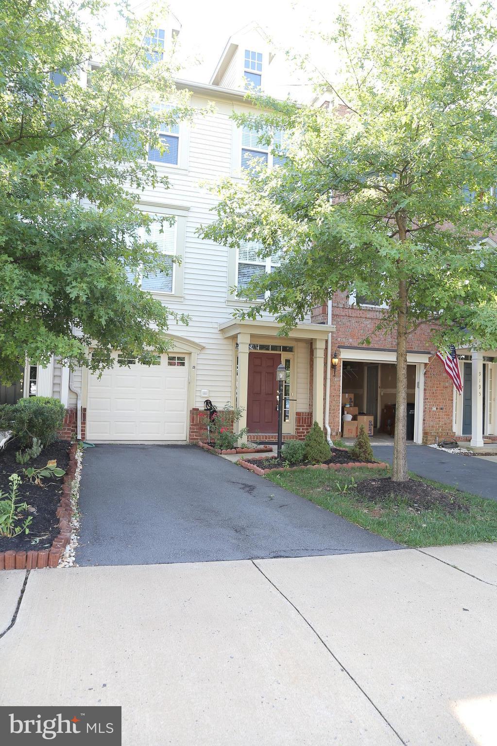 PEMBROOKE - Residential Lease