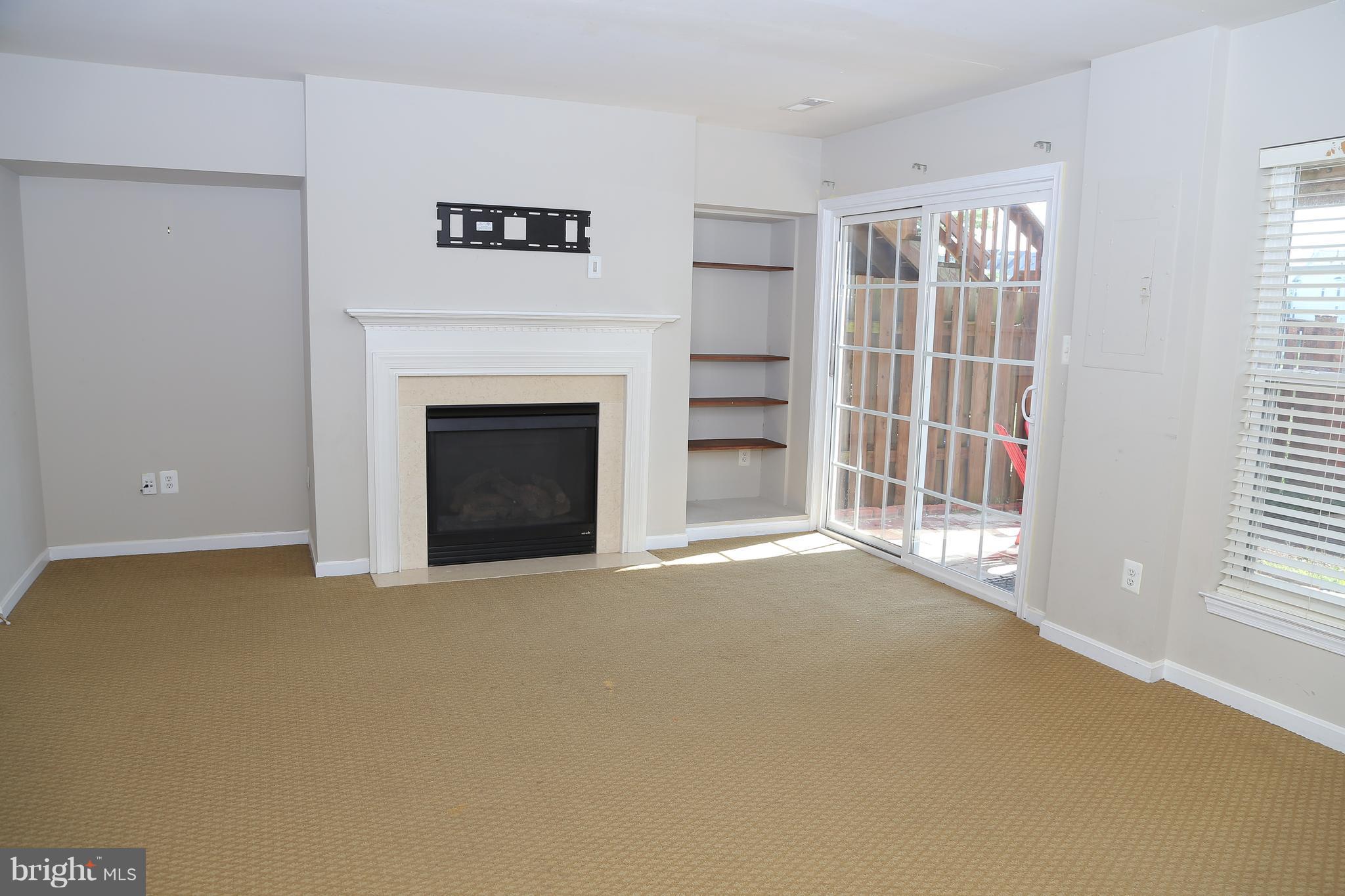 PEMBROOKE - Residential Lease