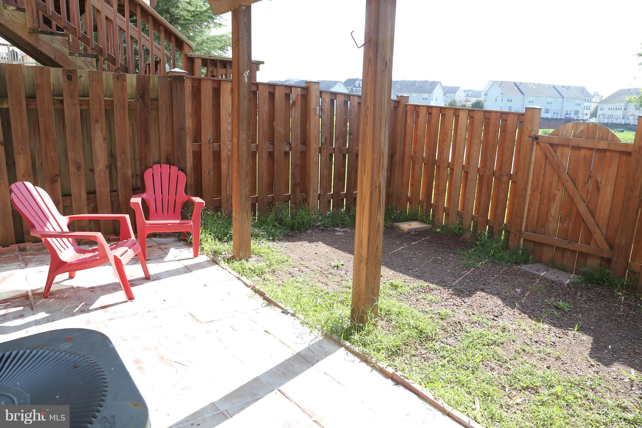 PEMBROOKE - Residential Lease