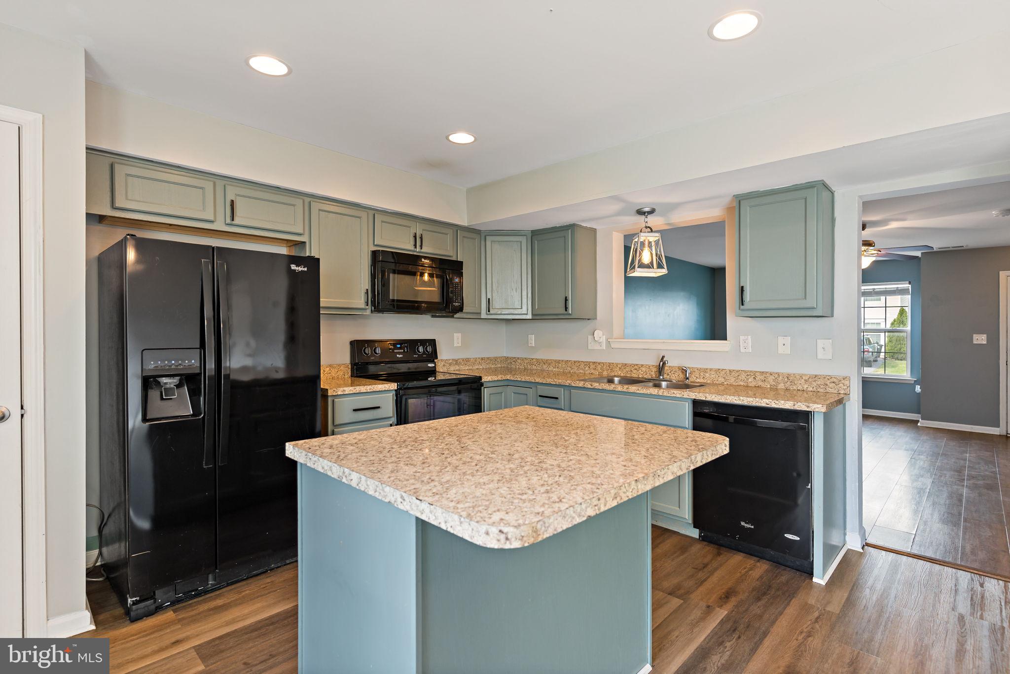 MANOR PARK - Residential