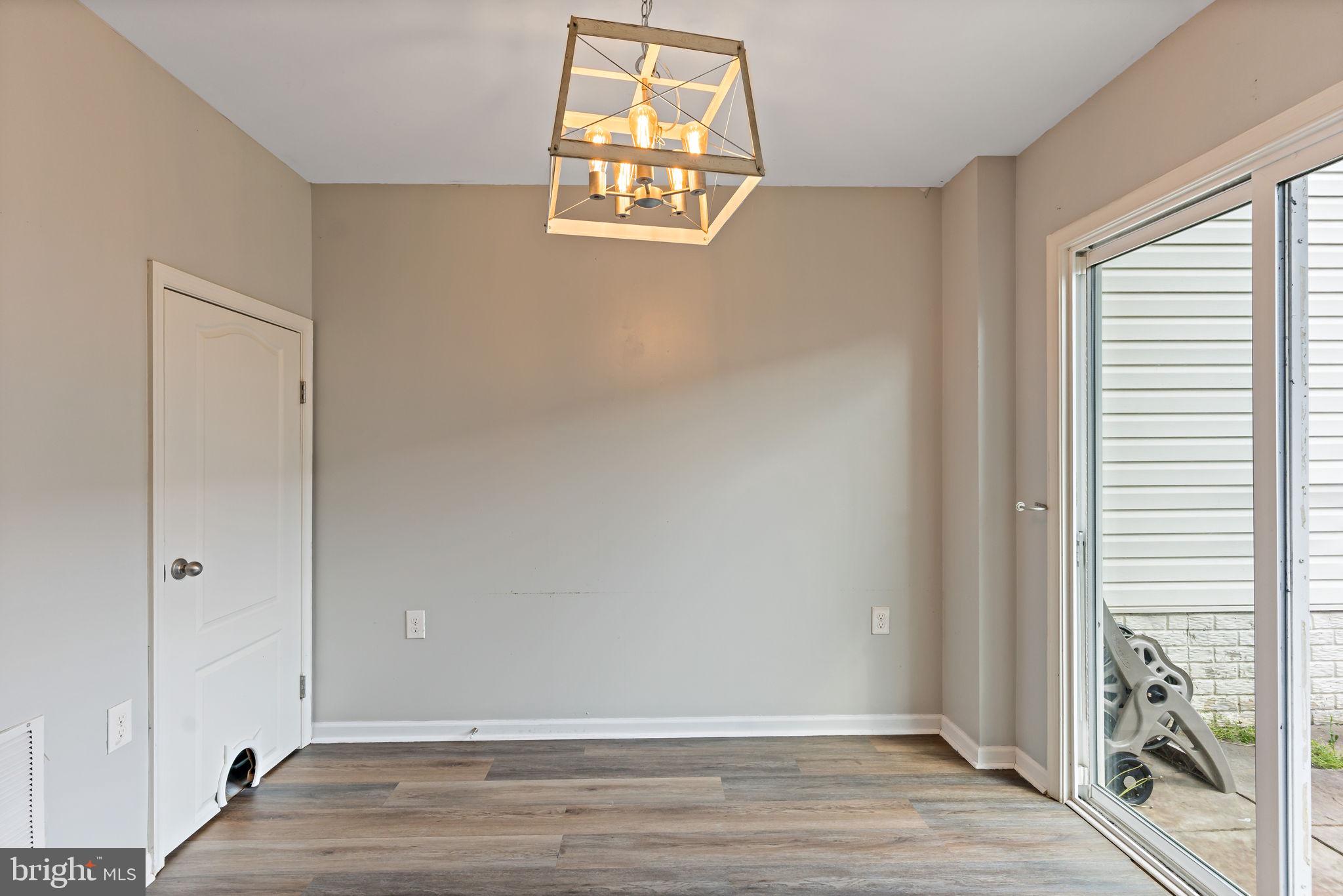 MANOR PARK - Residential