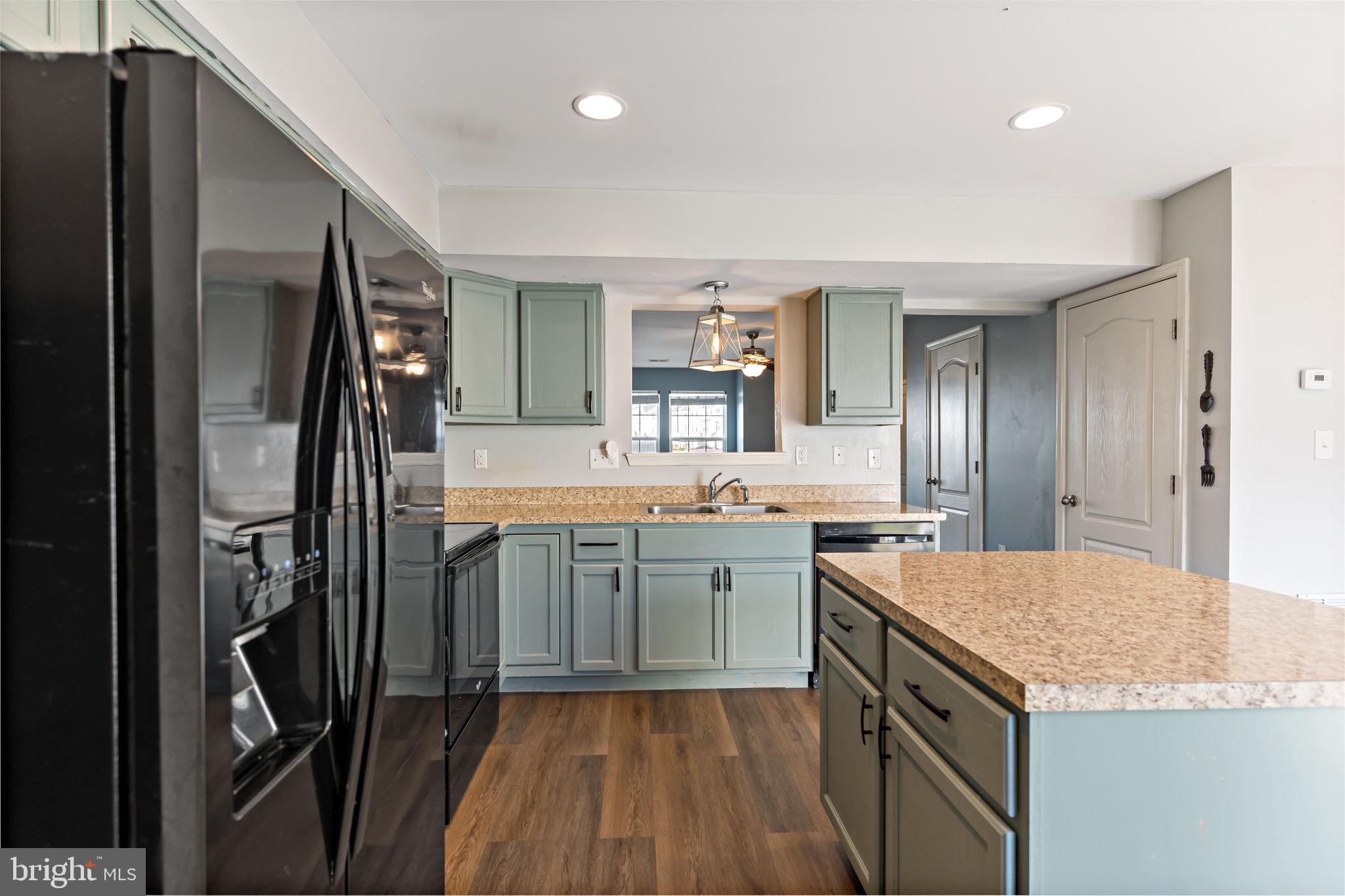 MANOR PARK - Residential