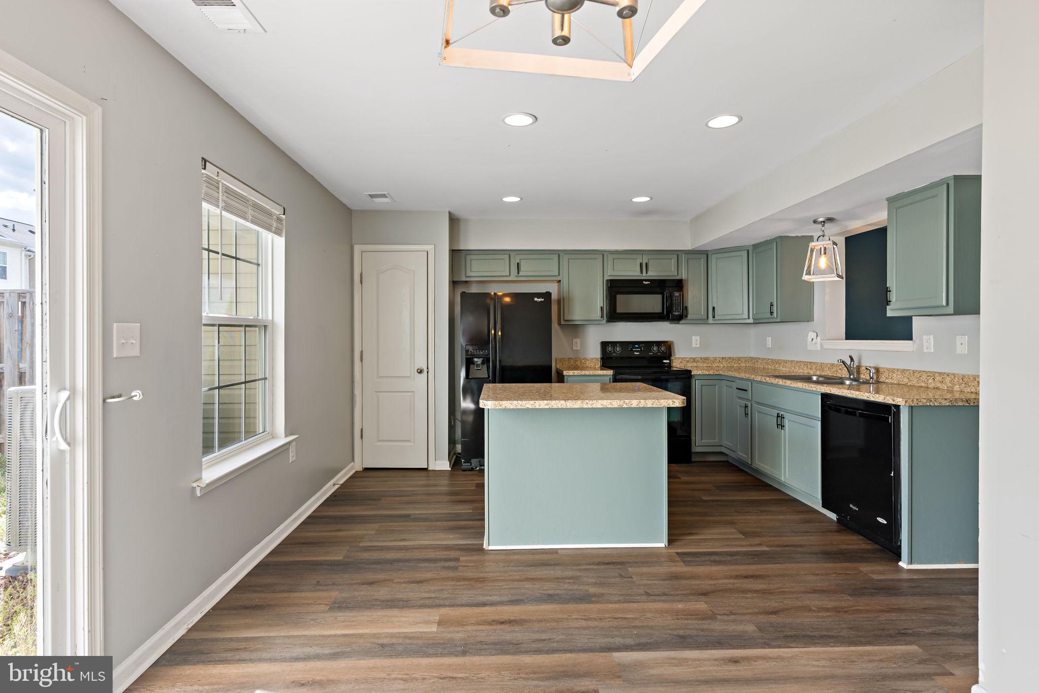 MANOR PARK - Residential