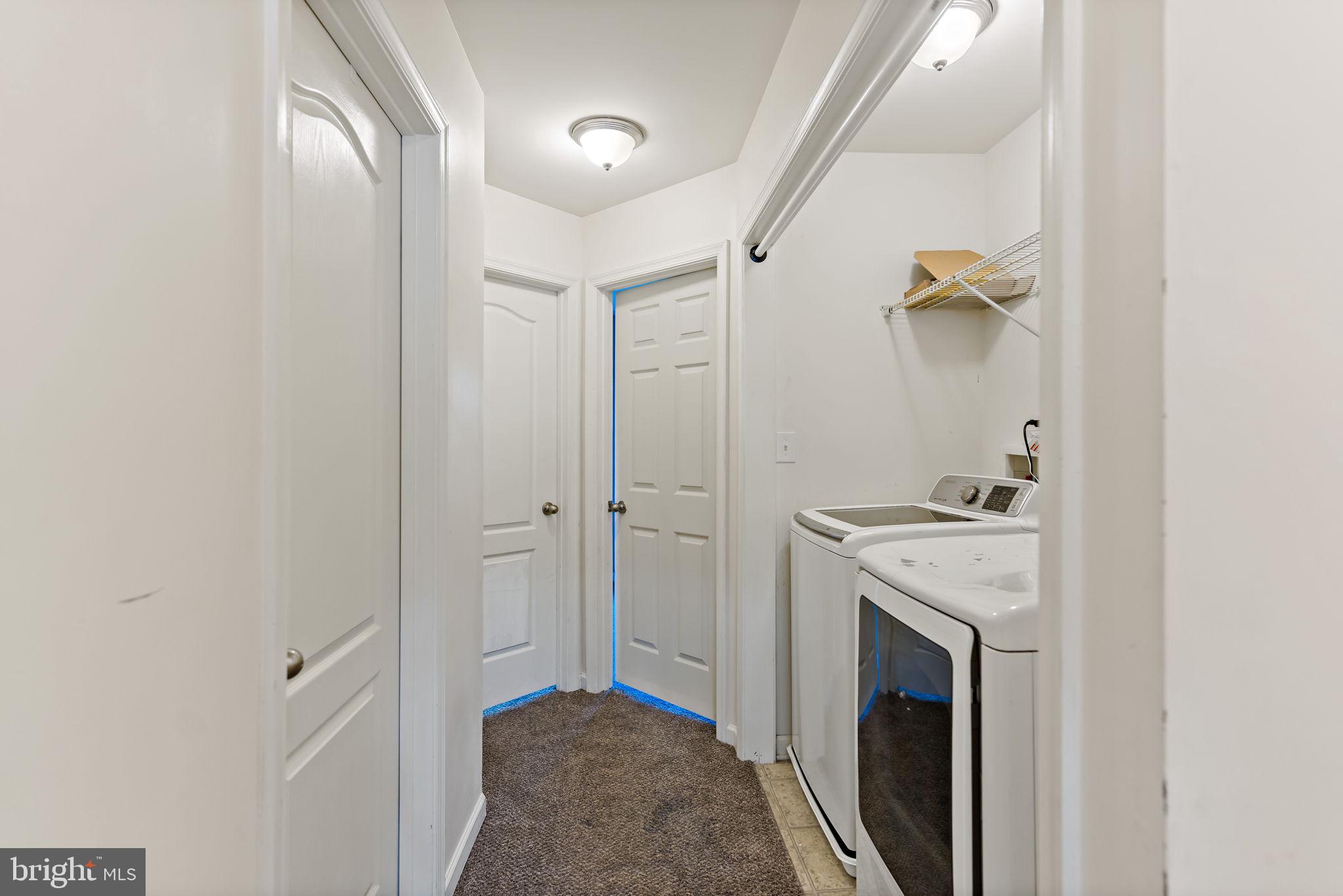 MANOR PARK - Residential