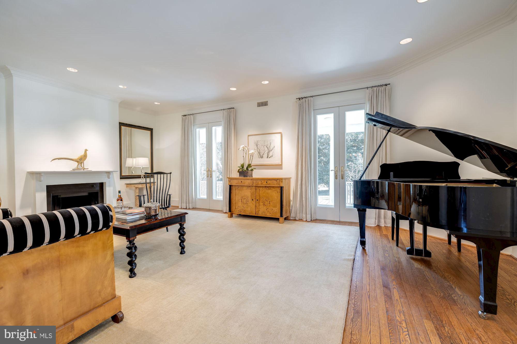 SOMERSET - Residential