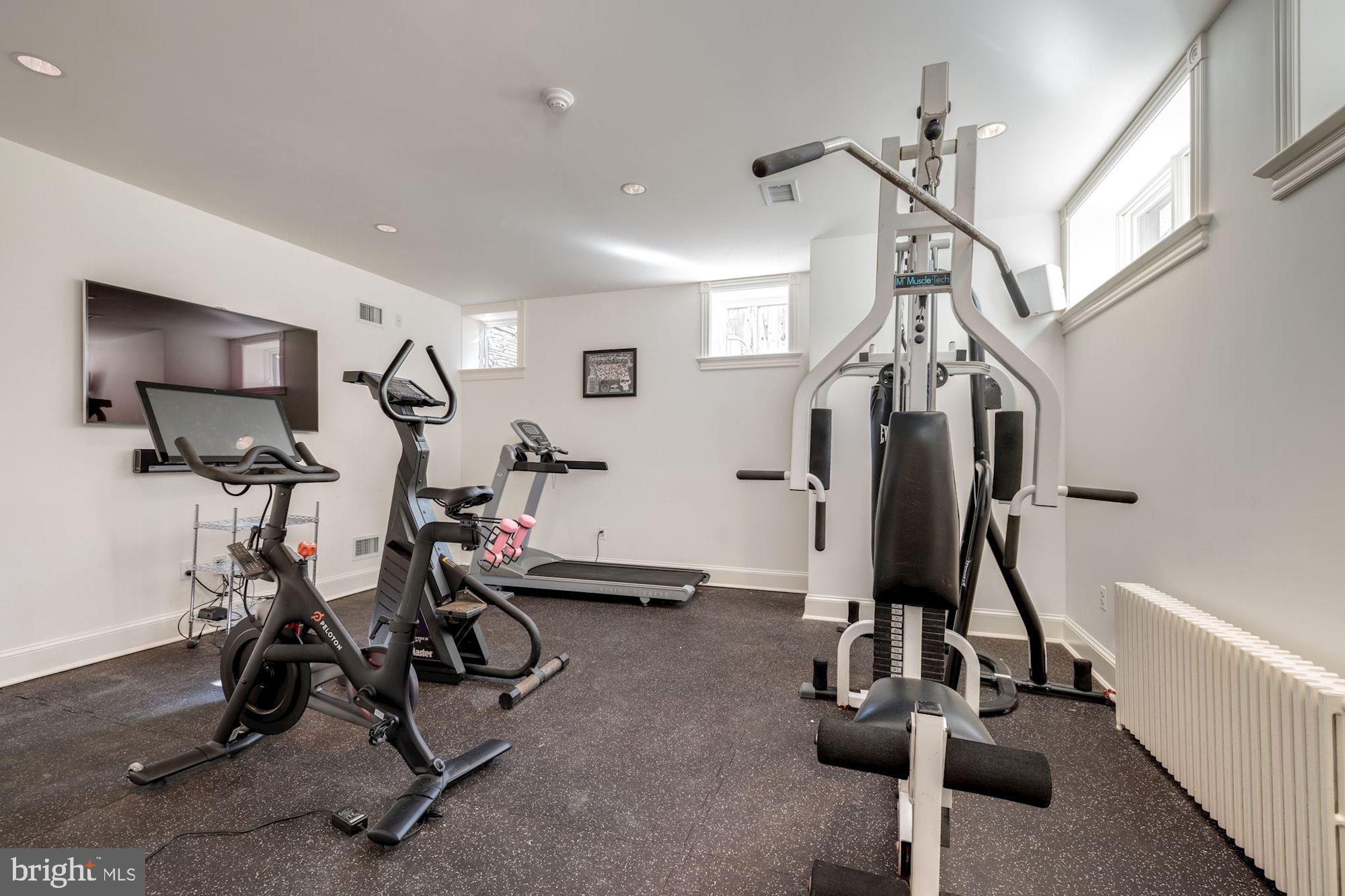 SOMERSET - Residential