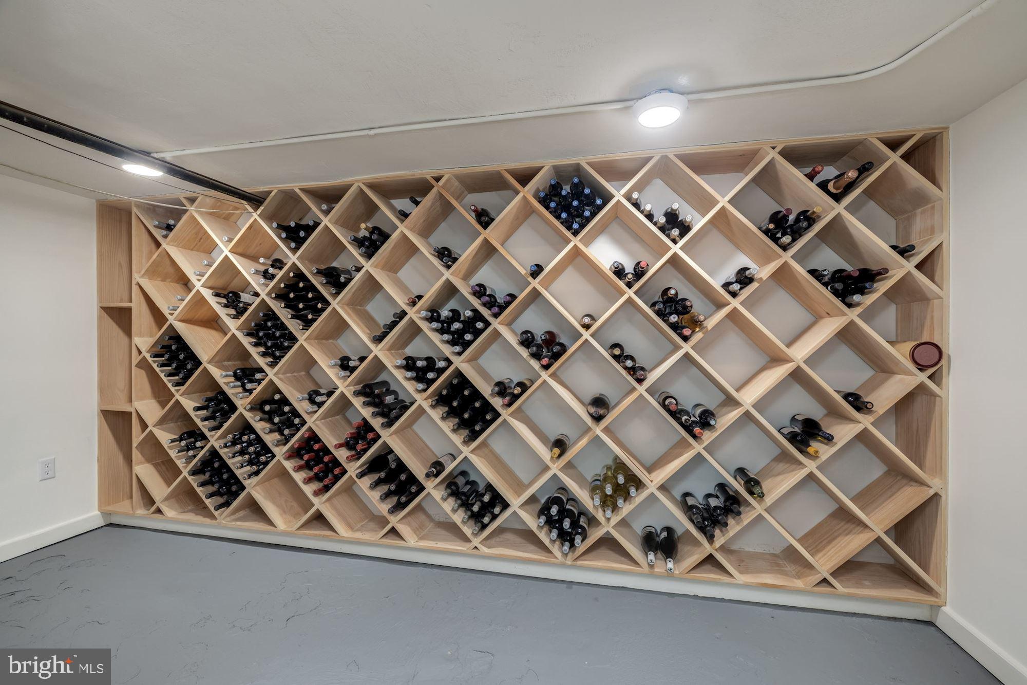 SOMERSET - Residential