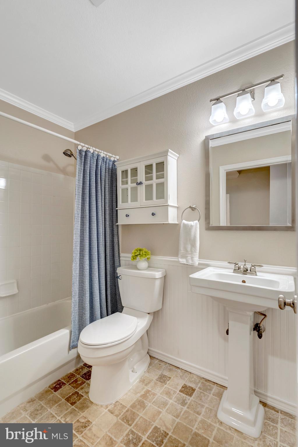 GATES OF FAIR LAKES - Residential