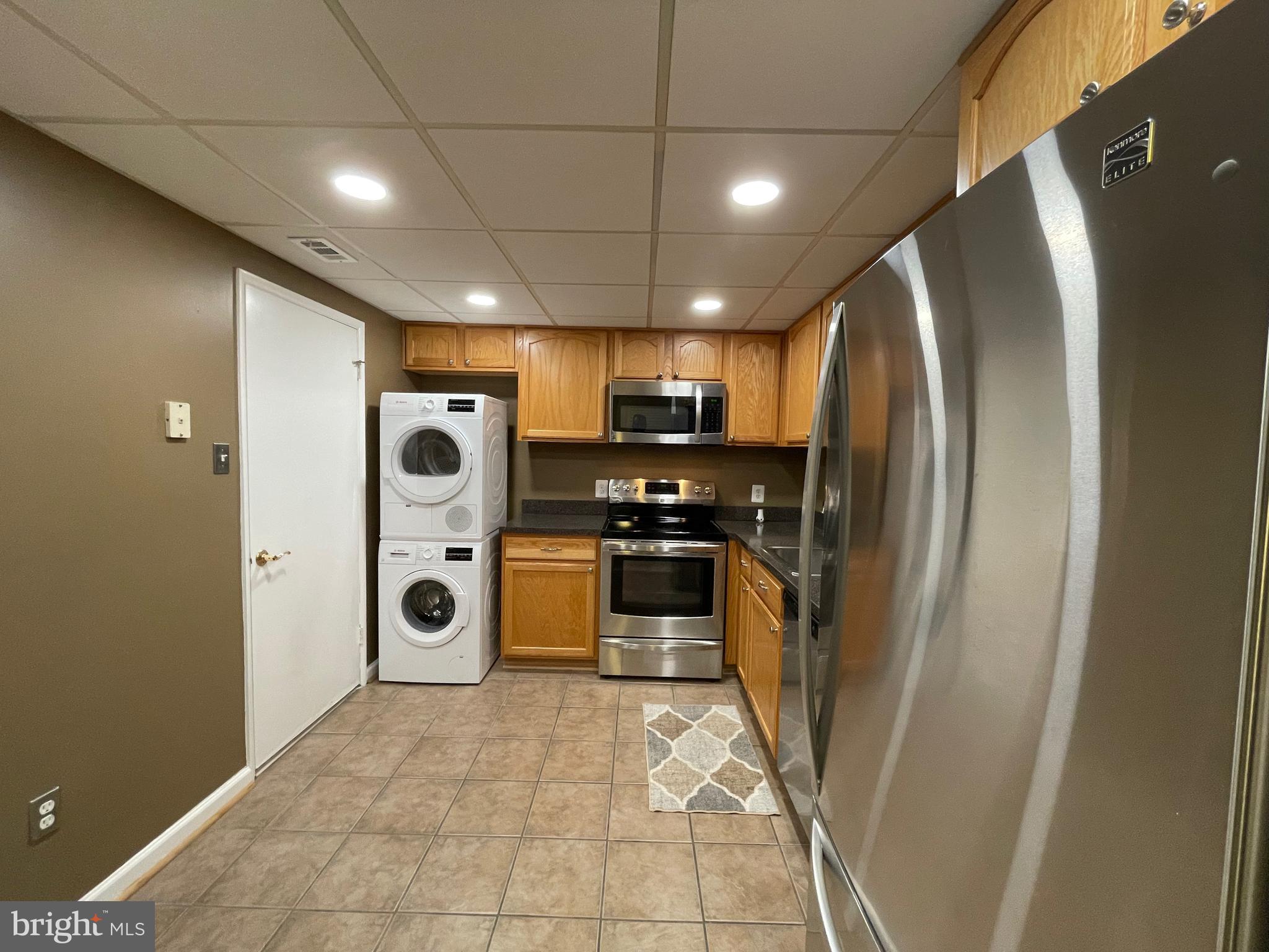 OLYMPUS CONDOMINIUM - Residential Lease