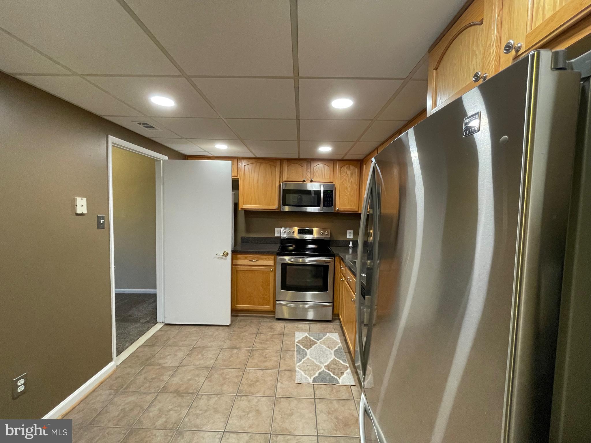 OLYMPUS CONDOMINIUM - Residential Lease