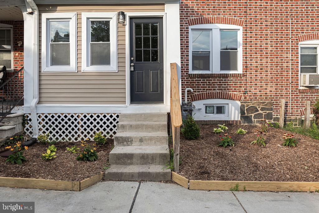 209 E 24TH STREET
