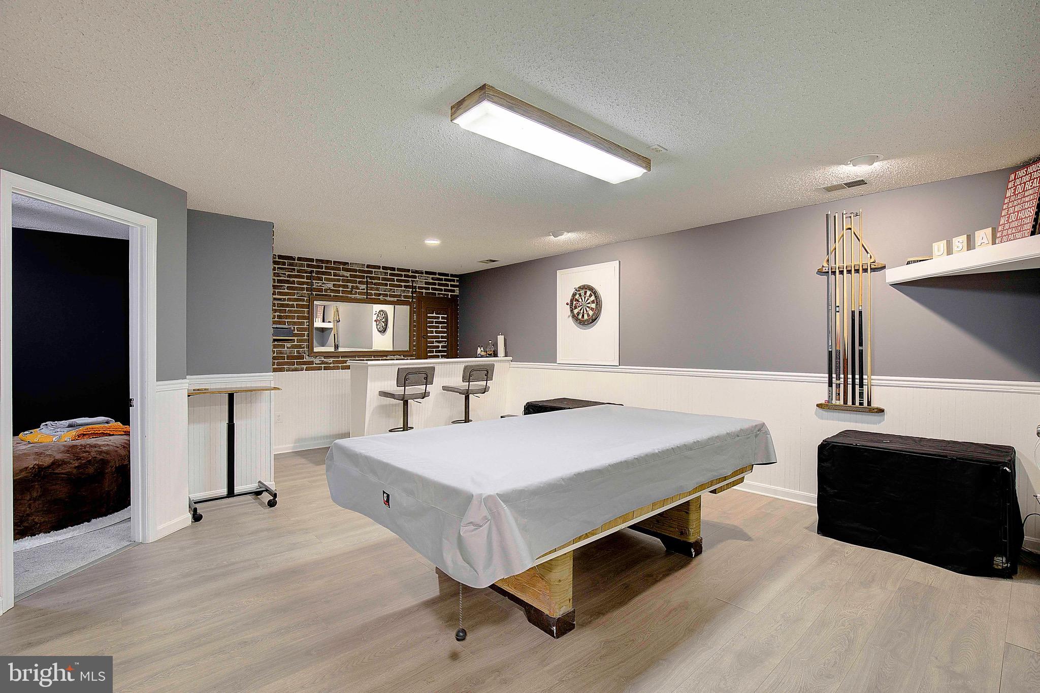 BROOKESIDE - Residential