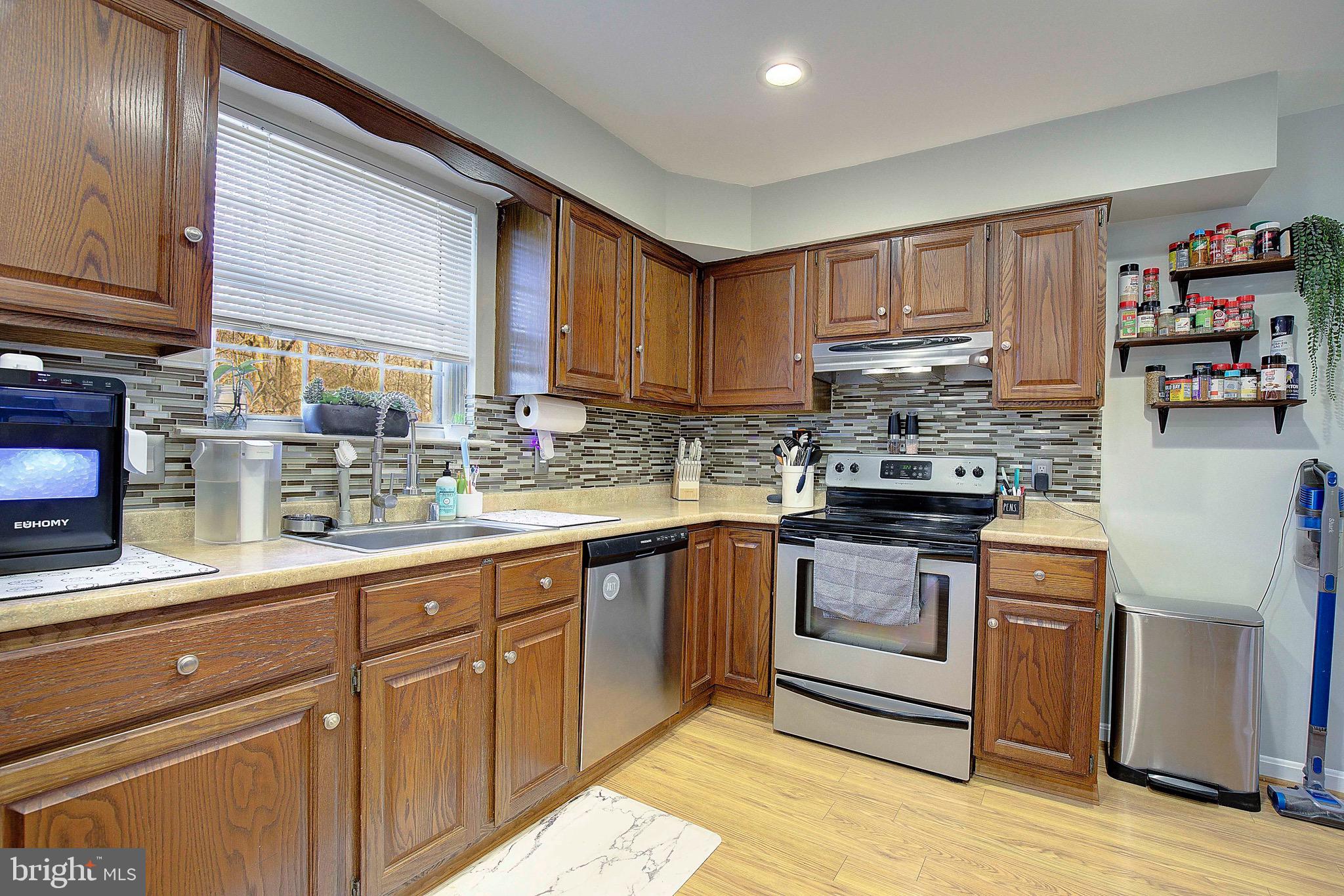 BROOKESIDE - Residential