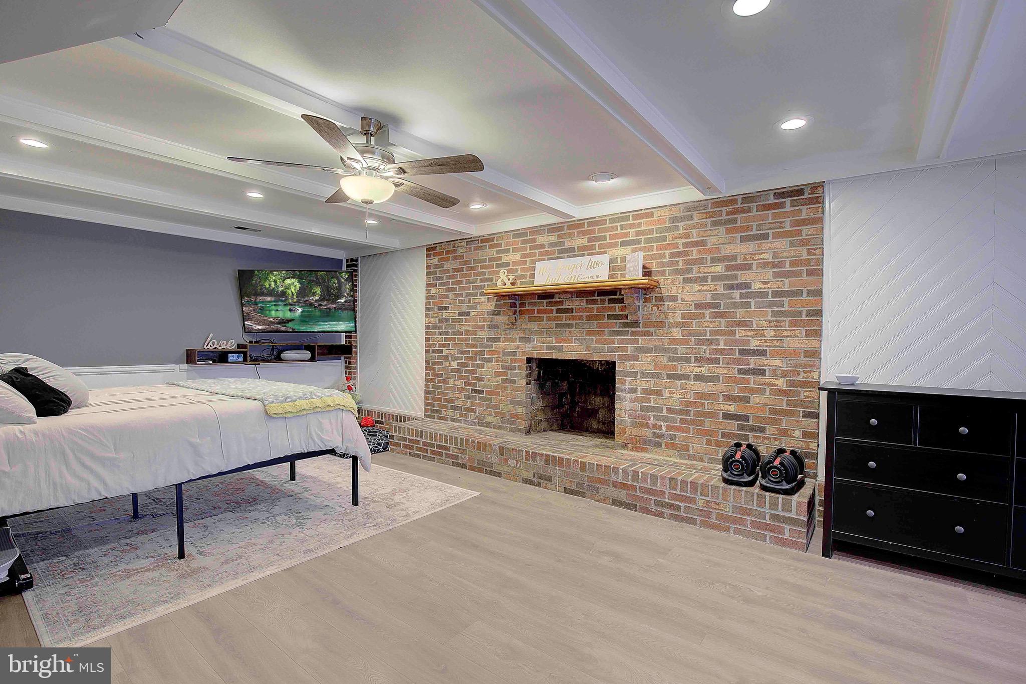 BROOKESIDE - Residential