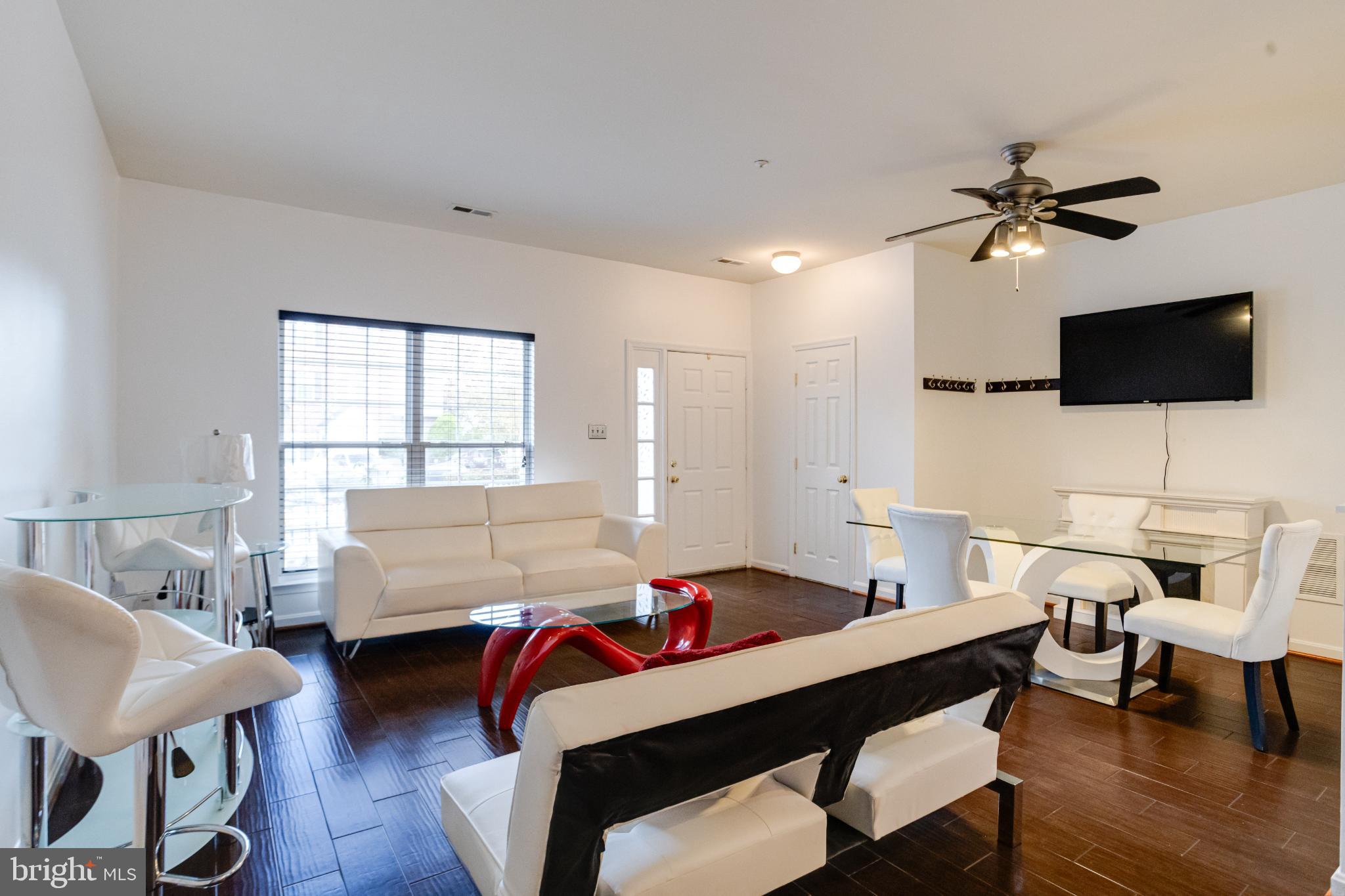 SEVEN OAKS - Residential