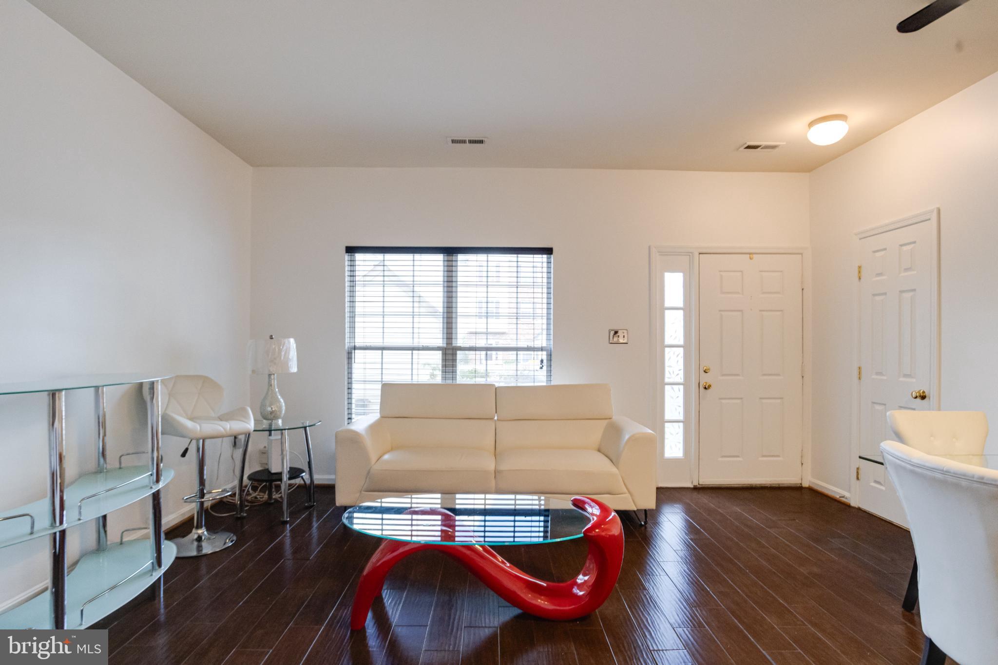 SEVEN OAKS - Residential