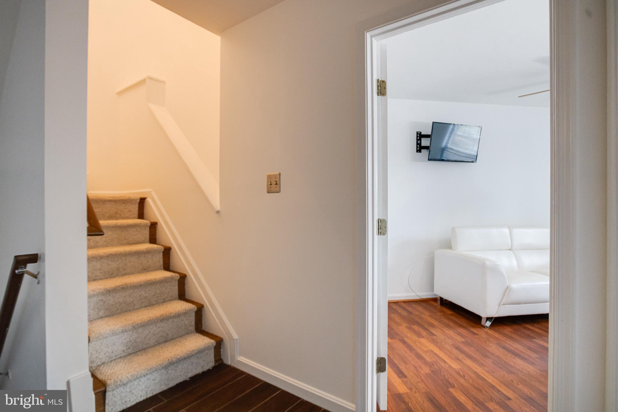 SEVEN OAKS - Residential