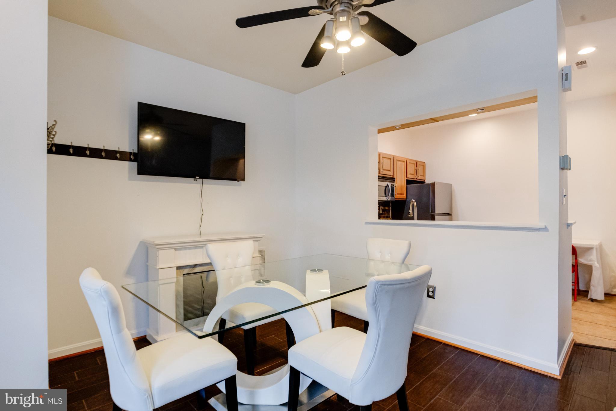 SEVEN OAKS - Residential