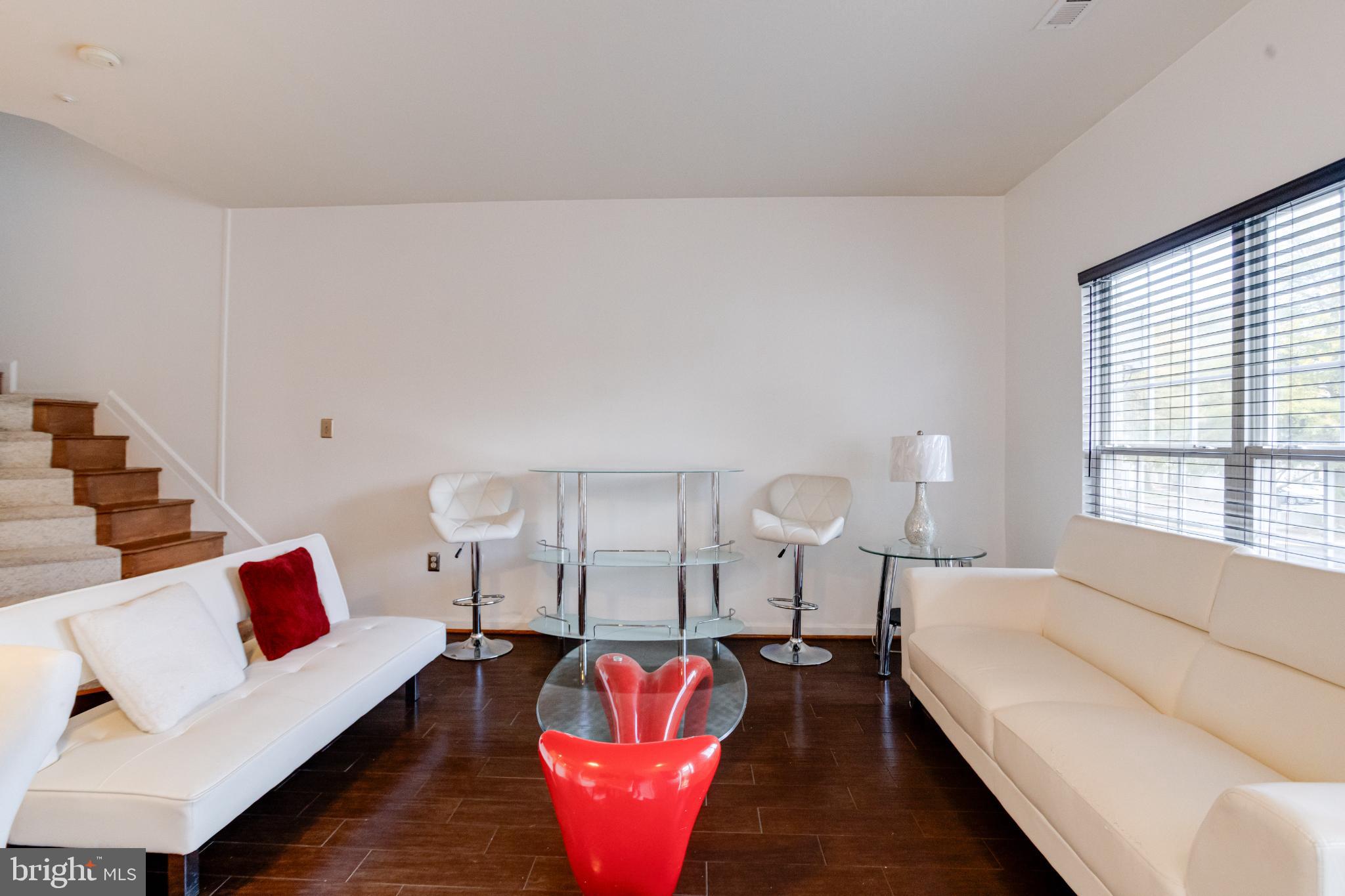 SEVEN OAKS - Residential