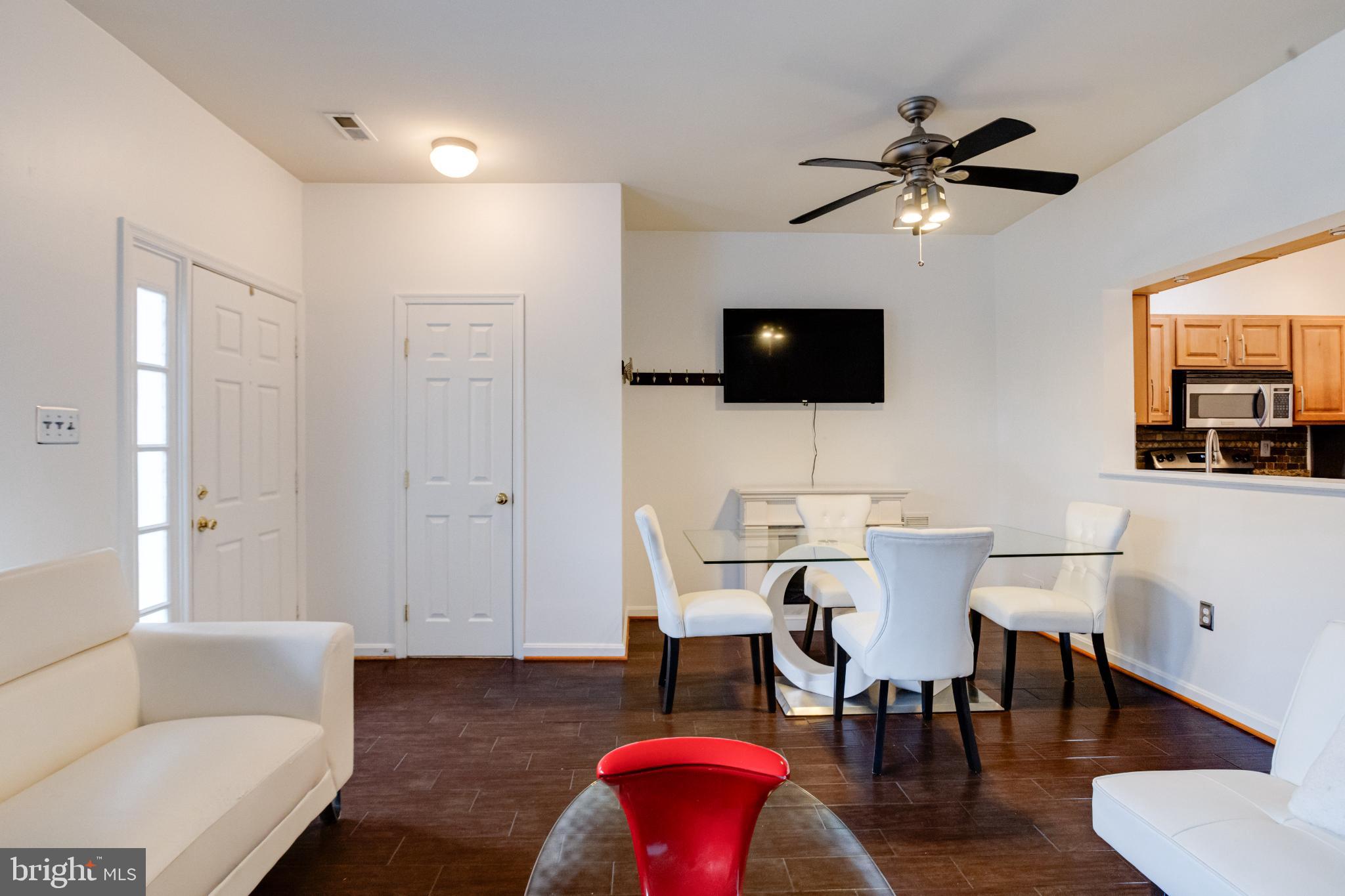 SEVEN OAKS - Residential