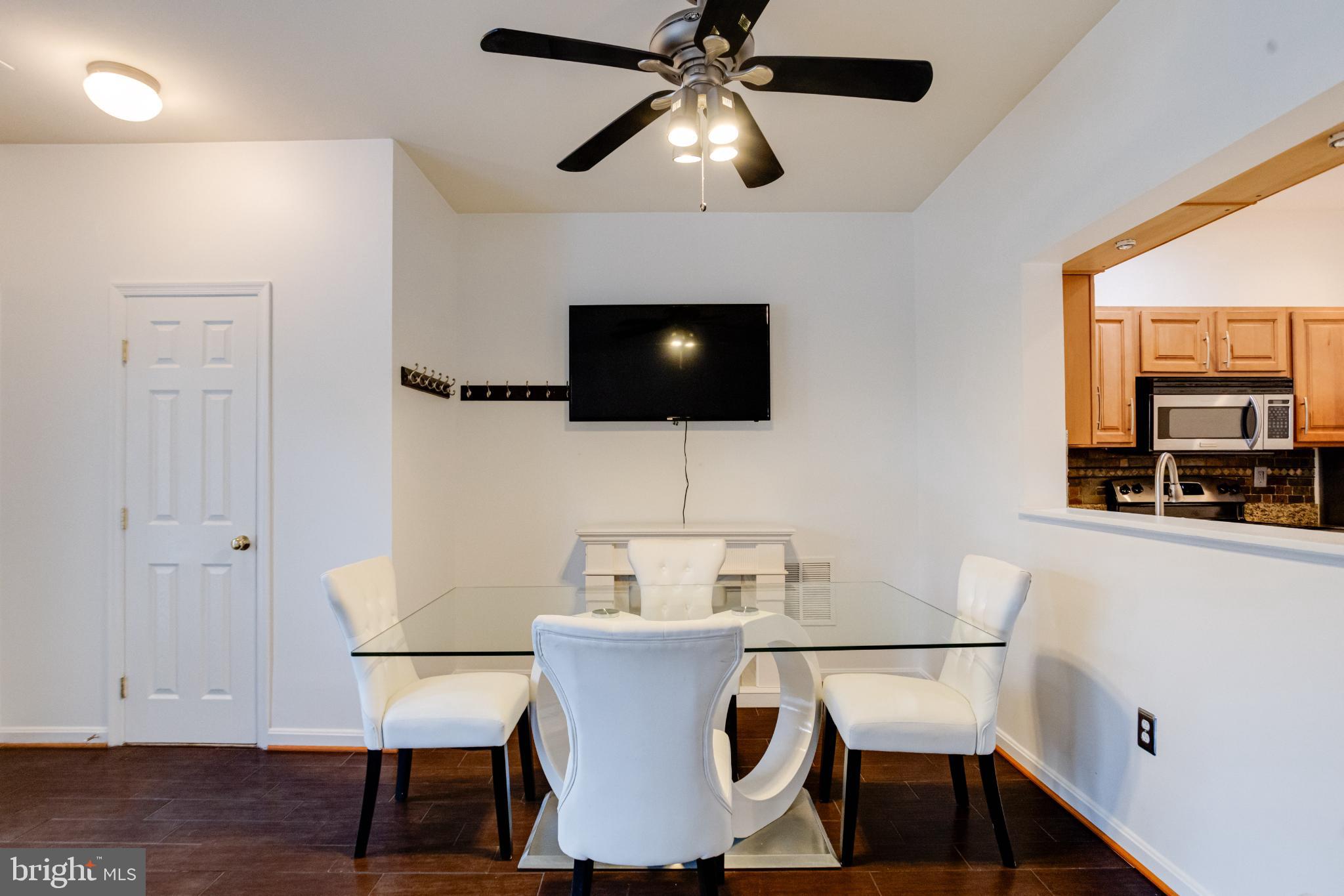 SEVEN OAKS - Residential