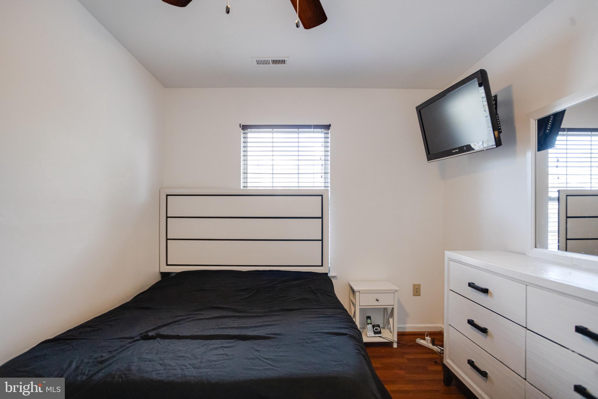 SEVEN OAKS - Residential