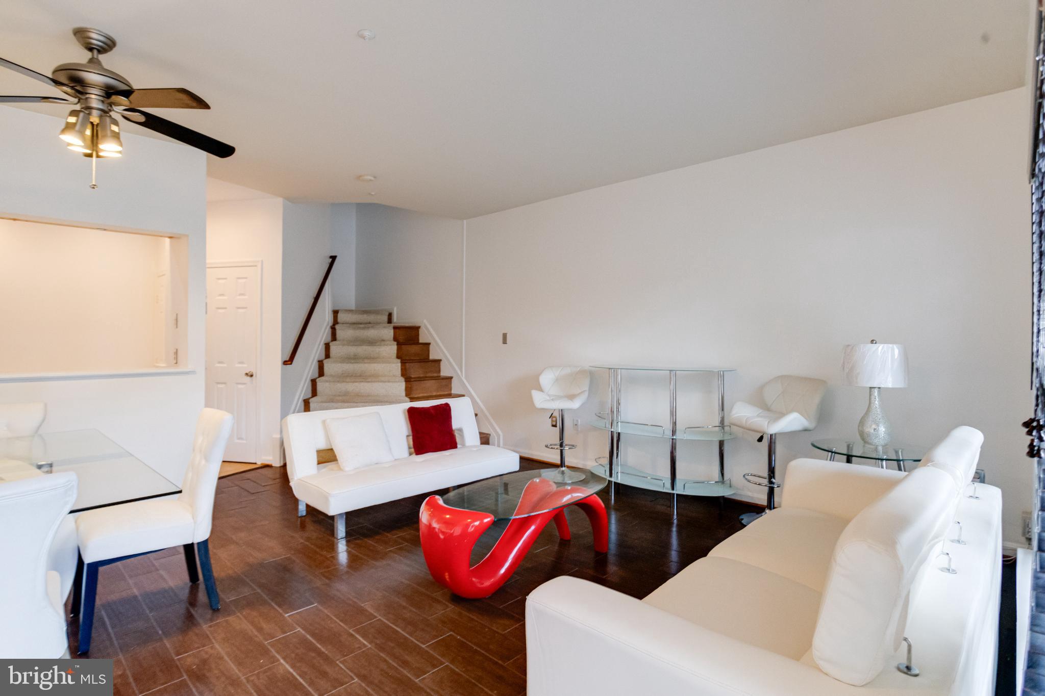 SEVEN OAKS - Residential