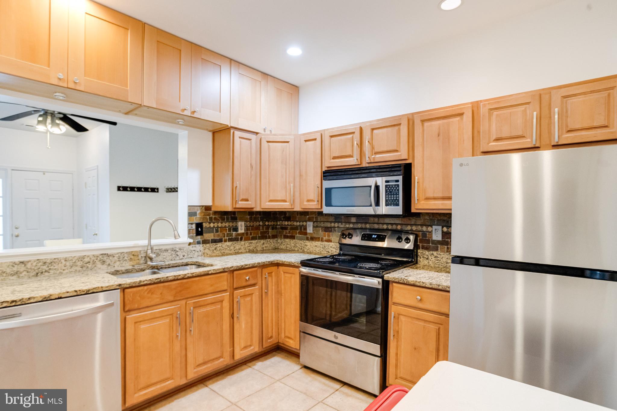 SEVEN OAKS - Residential