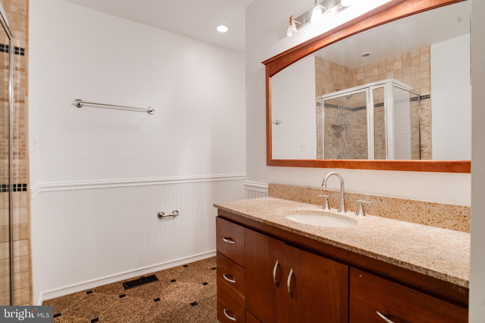 SEVEN OAKS - Residential