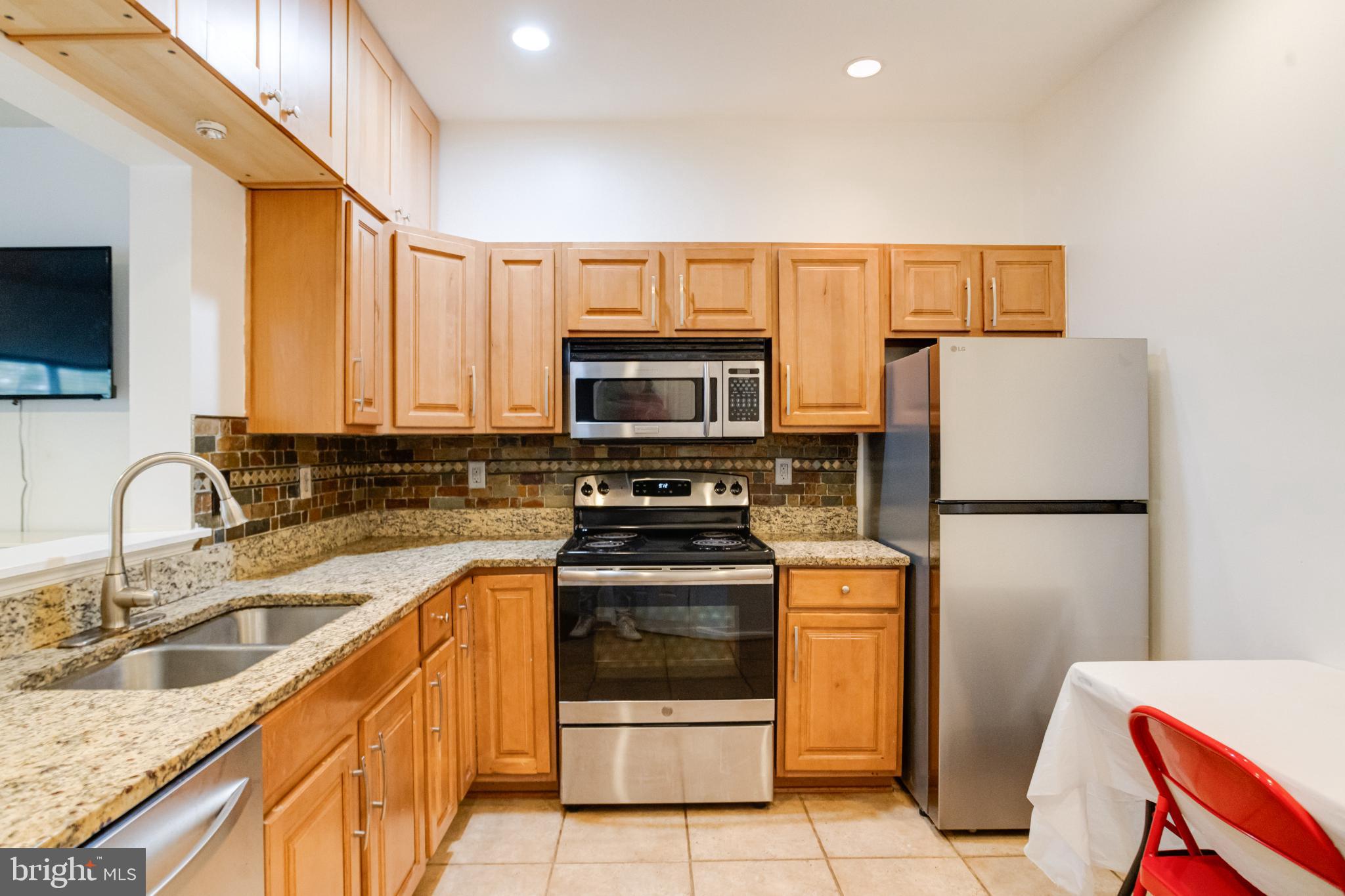 SEVEN OAKS - Residential