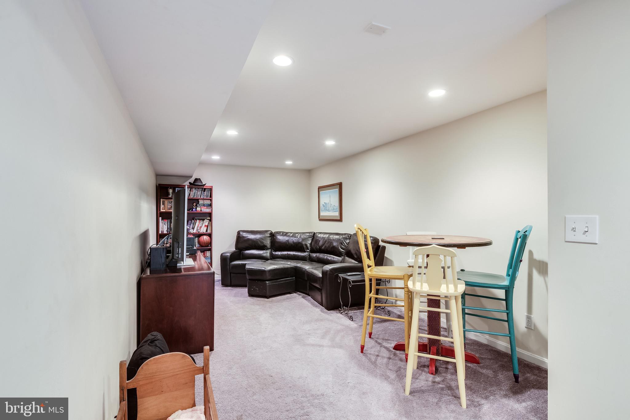 KINGS GRANT - Residential