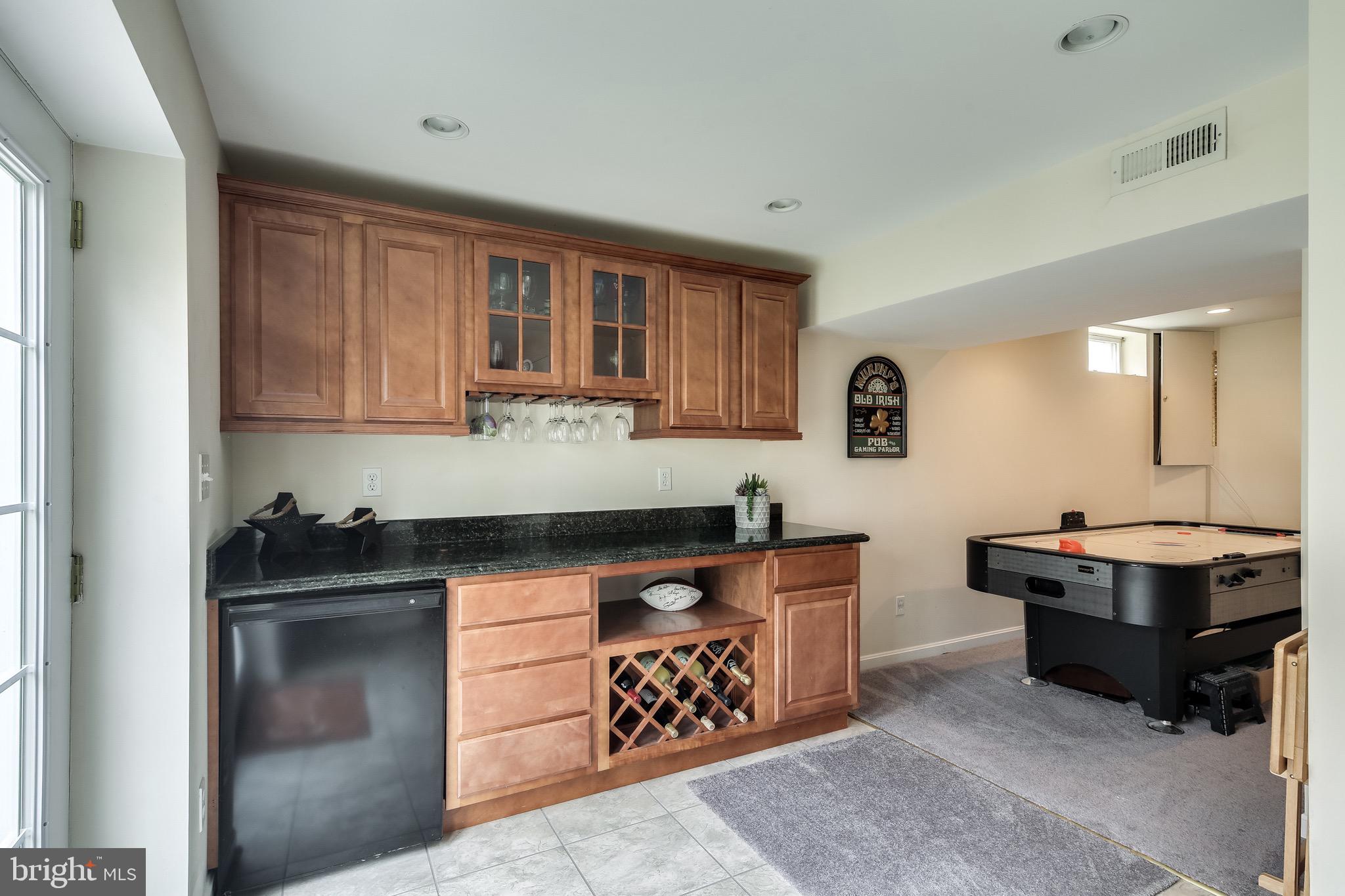 KINGS GRANT - Residential